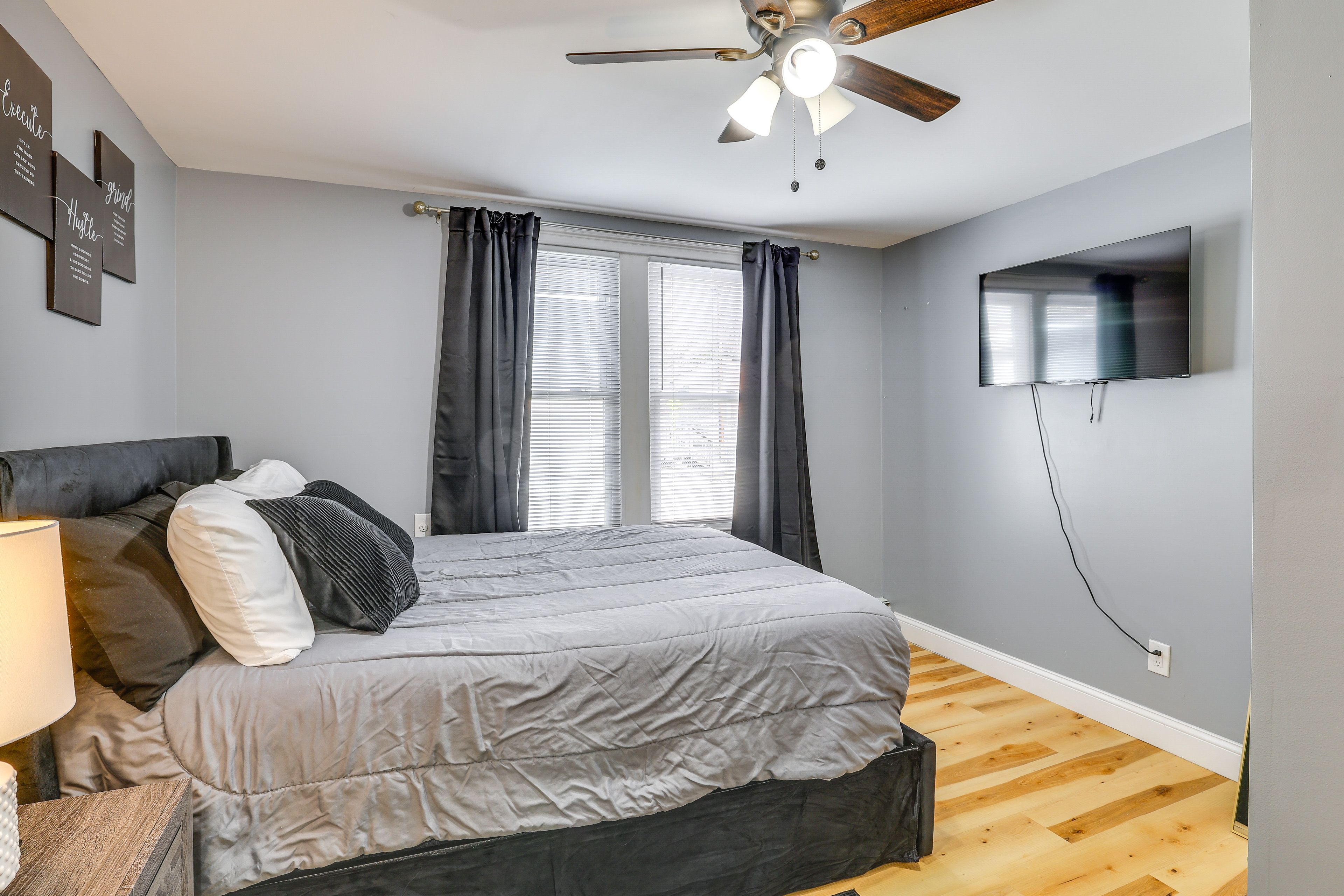 Bedroom 2 | Queen Bed