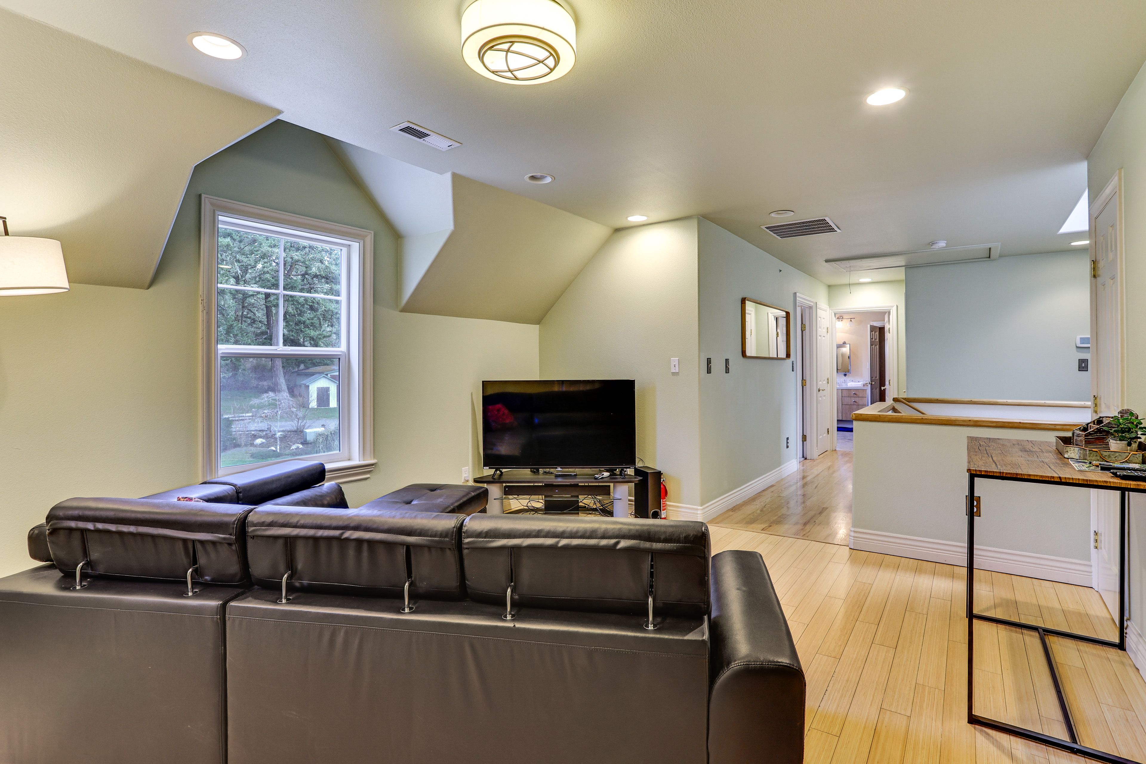 Loft | Queen Sleeper Sofa | Upper Level