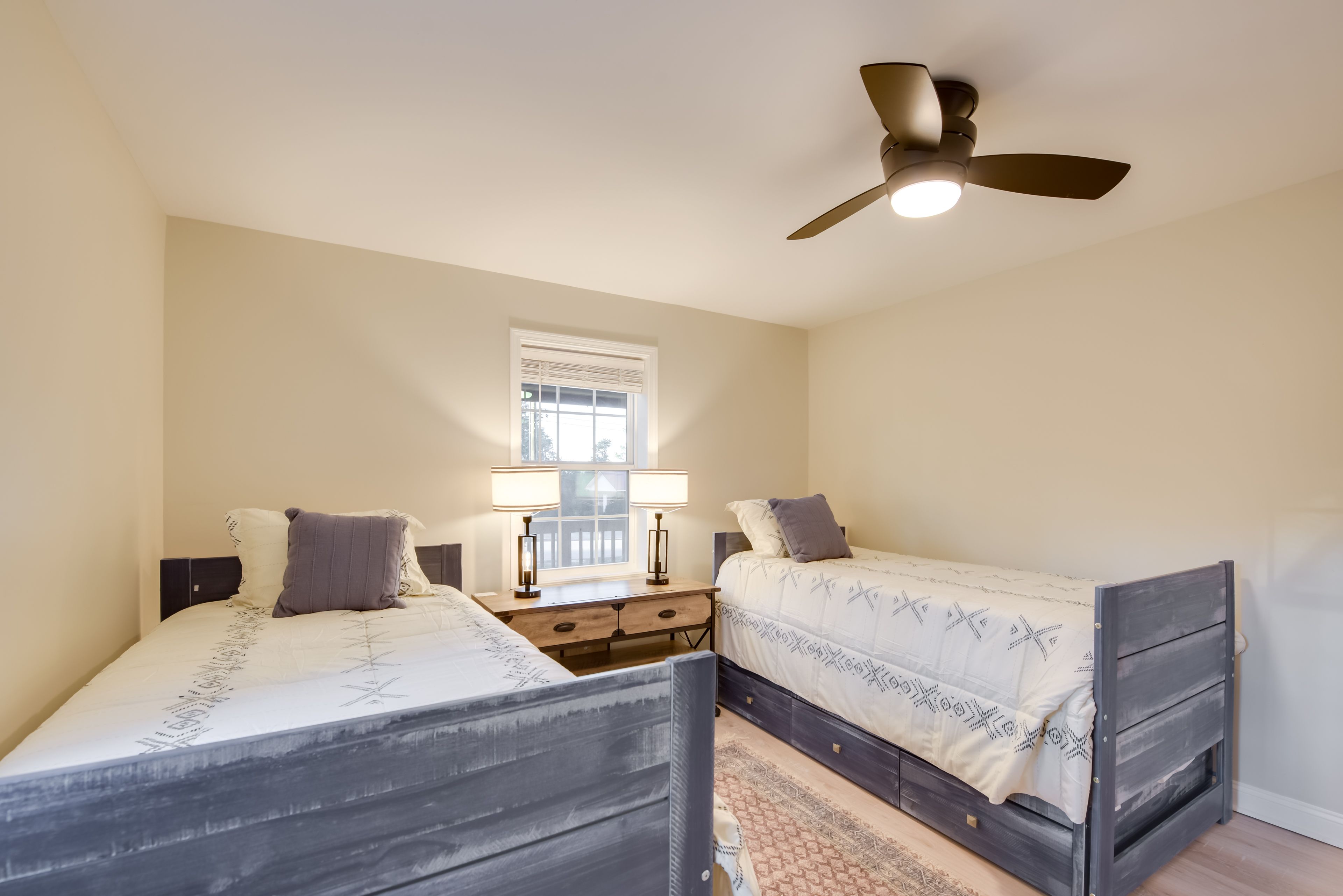 Bedroom 2 | Twin Bed w/ Twin Trundle | Twin Bed | Smart TV