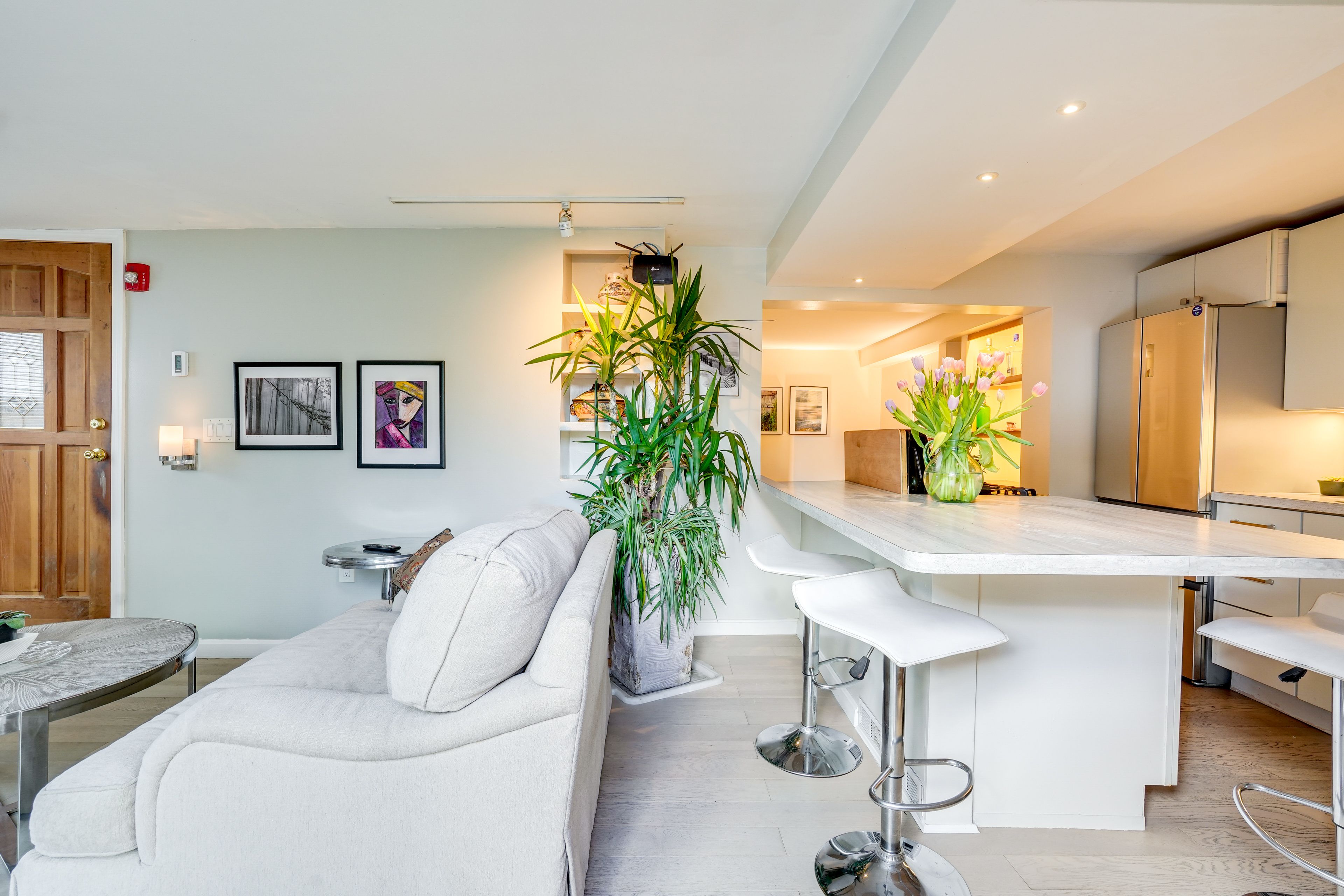 Sitting Area | Dining Bar w/ Seating | Open Floor Plan