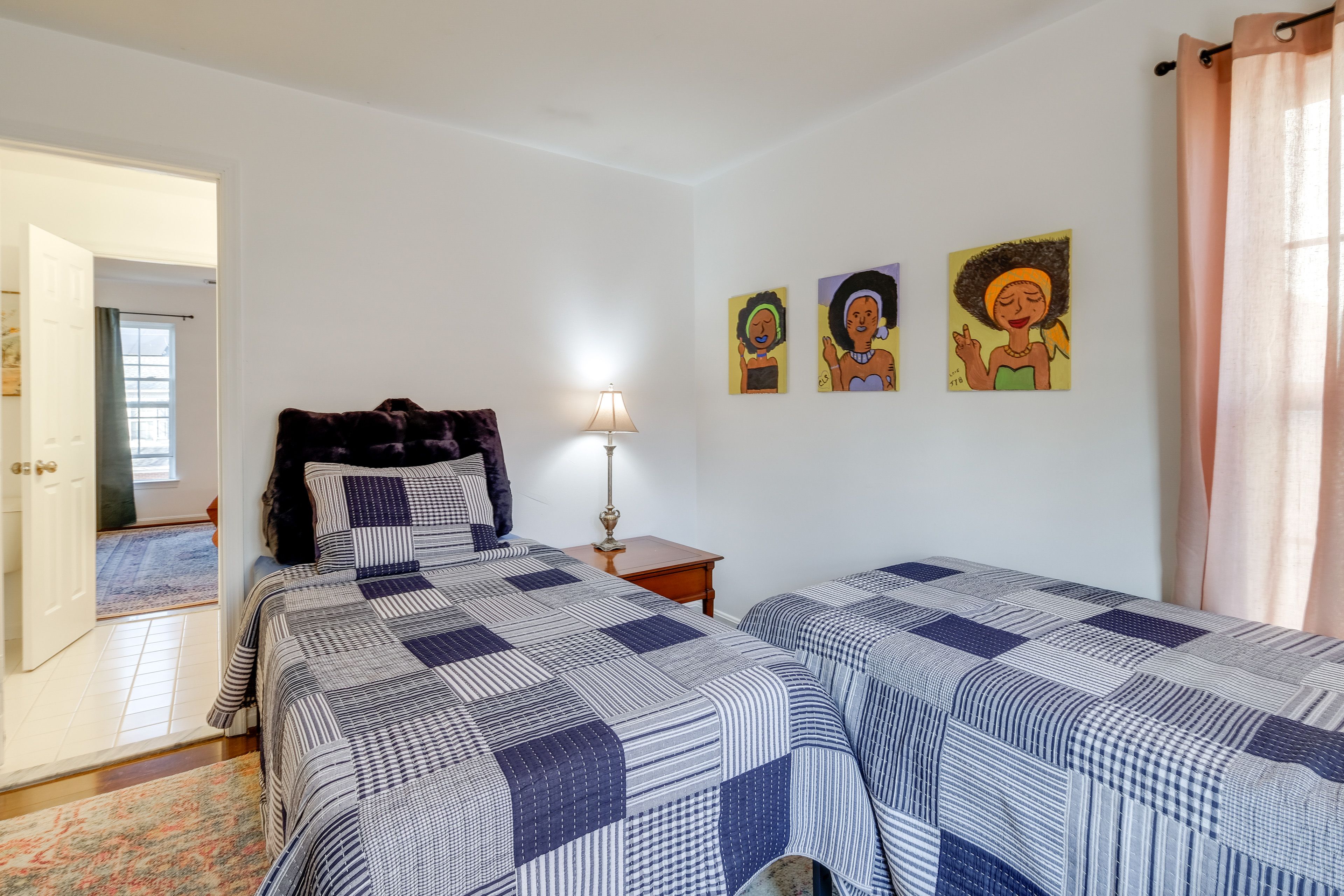 Bedroom 2 | 2nd Floor | 2 Twin Beds