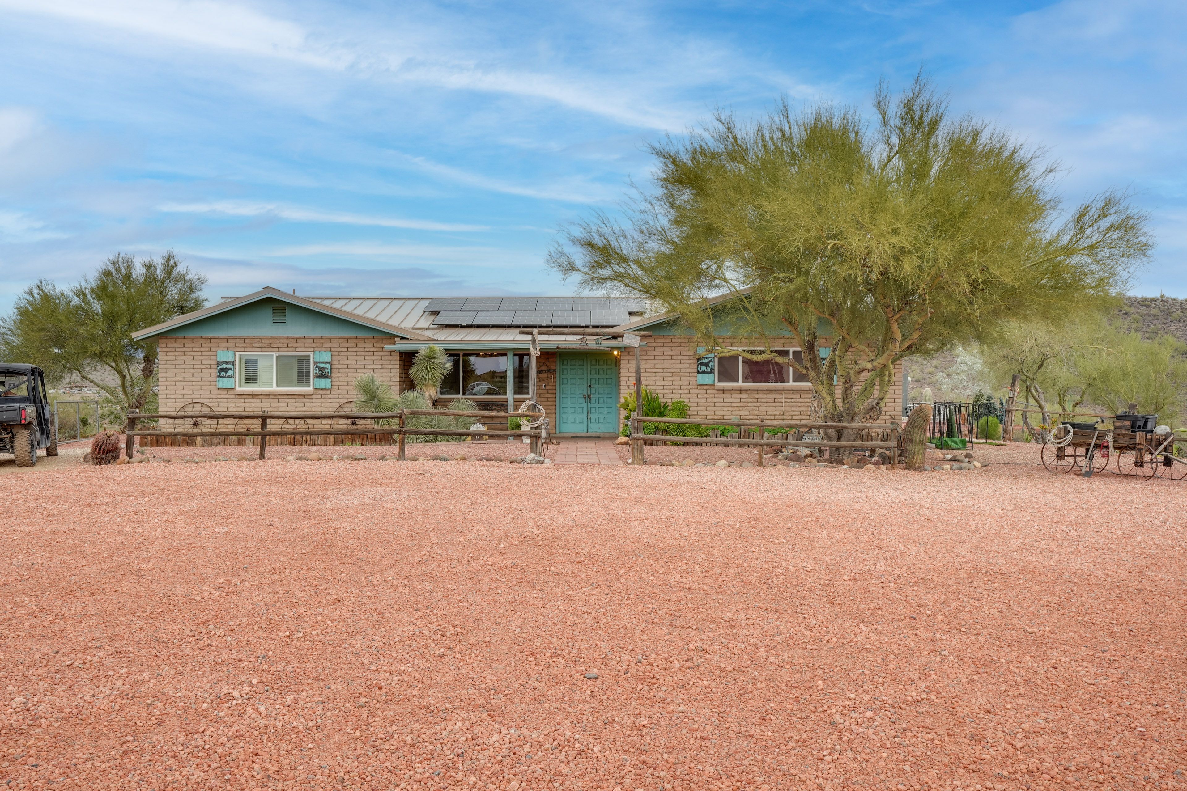 Parking | Shared Driveway (6 Vehicles) | Street Parking