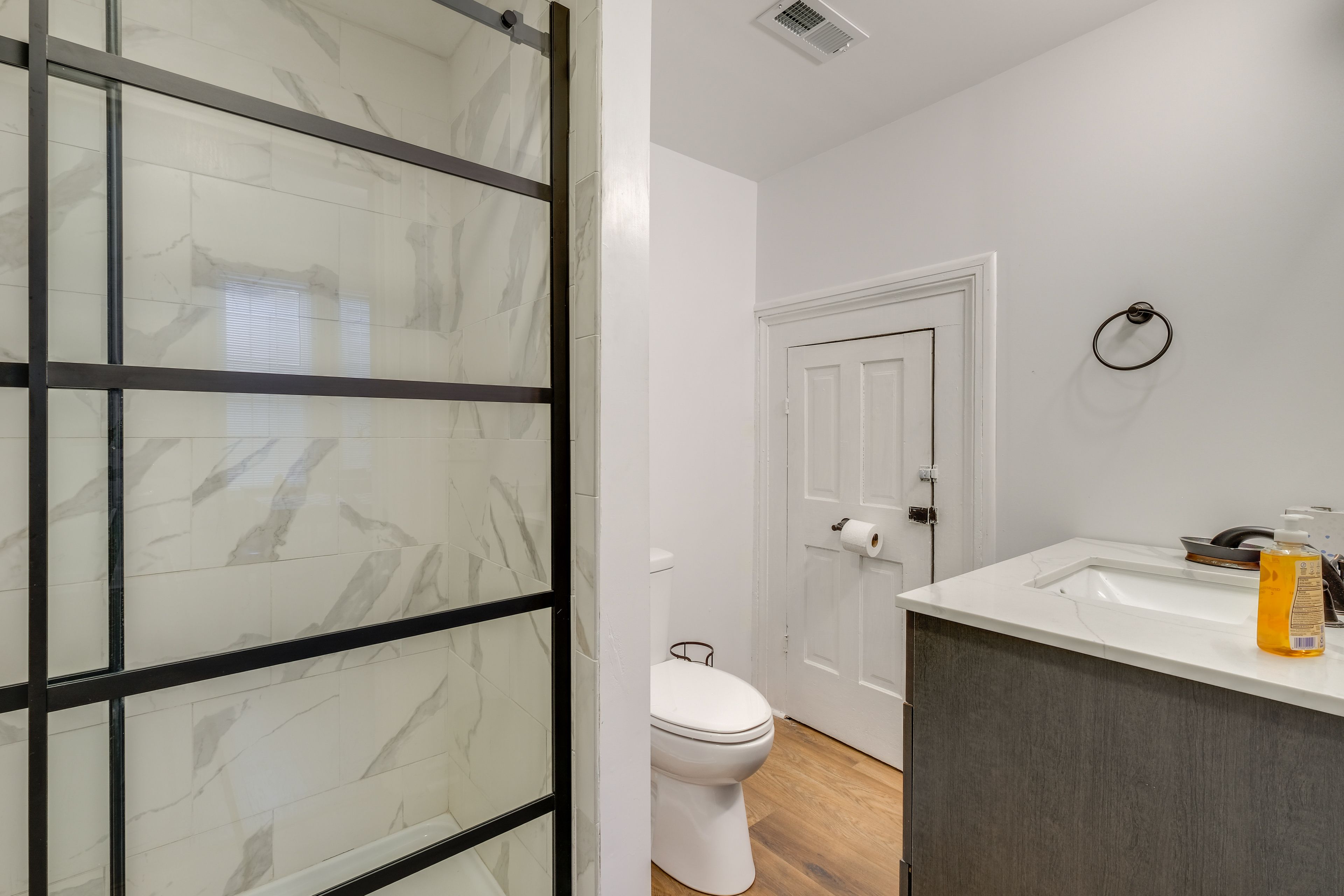 Full Bath | 1st Floor