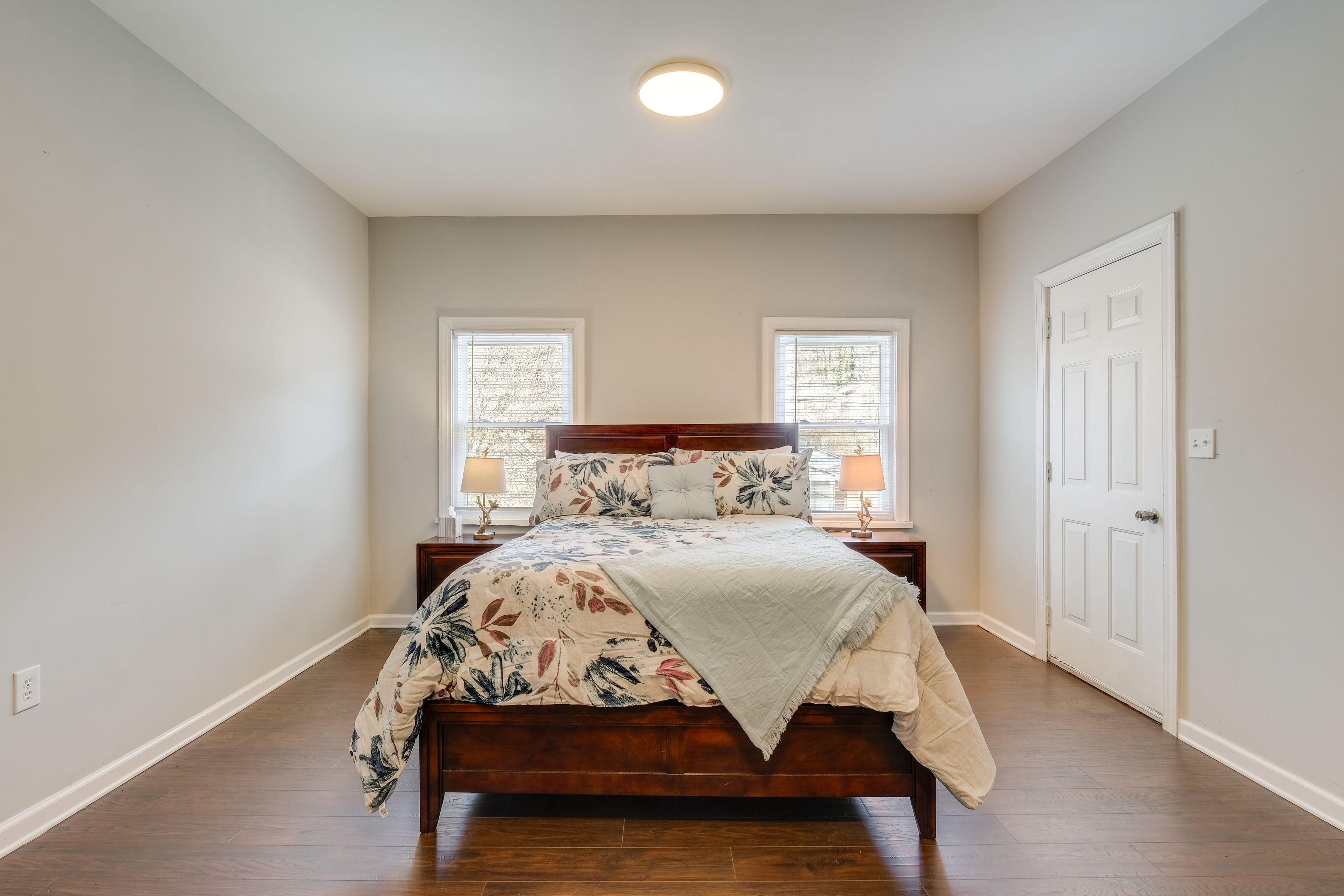 Bedroom 1 | Queen Bed | Screened-In Balcony | Walk-In Closet | 2nd Floor