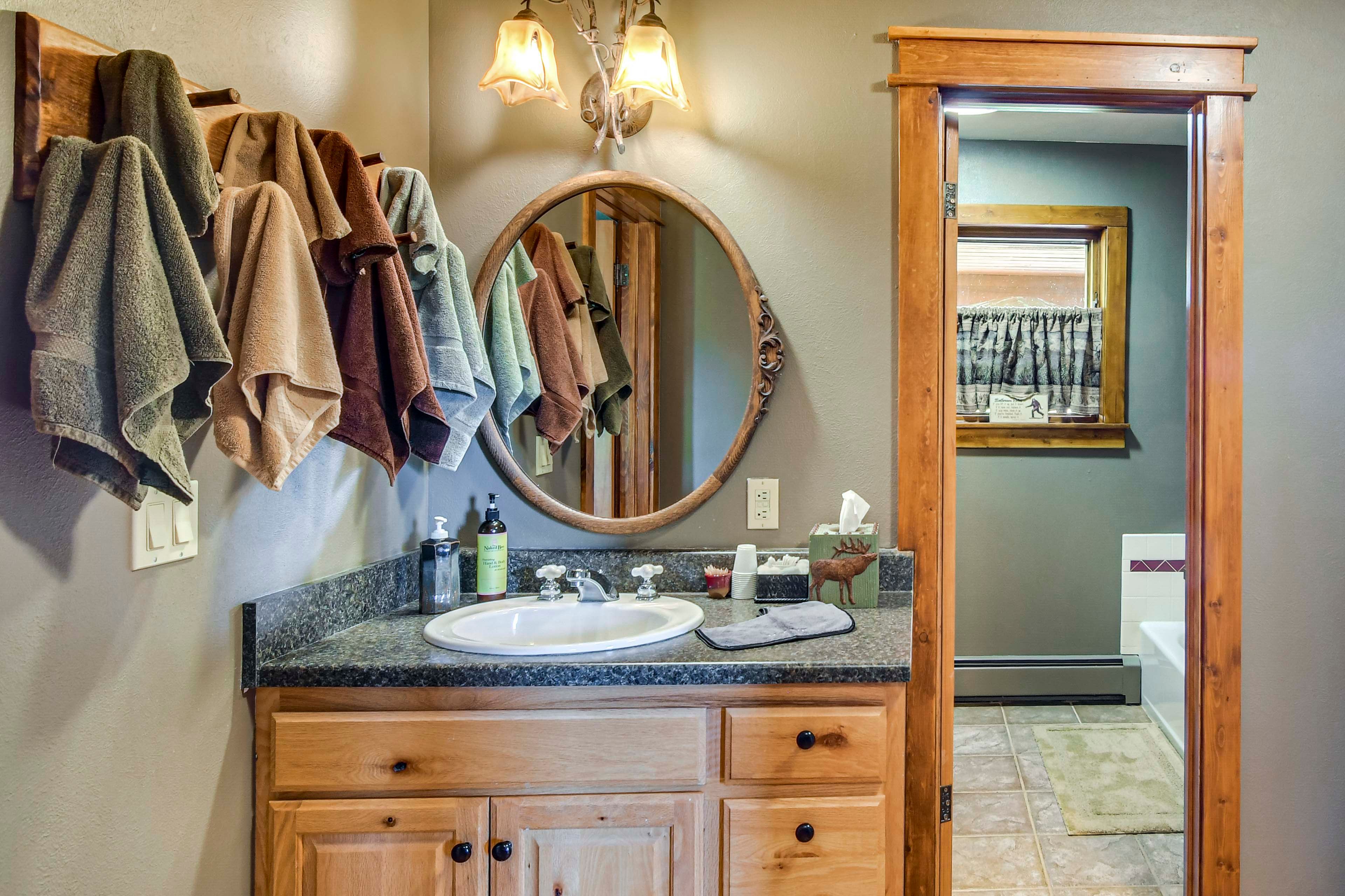 Bathroom | Step-In Shower | Built-In Tub