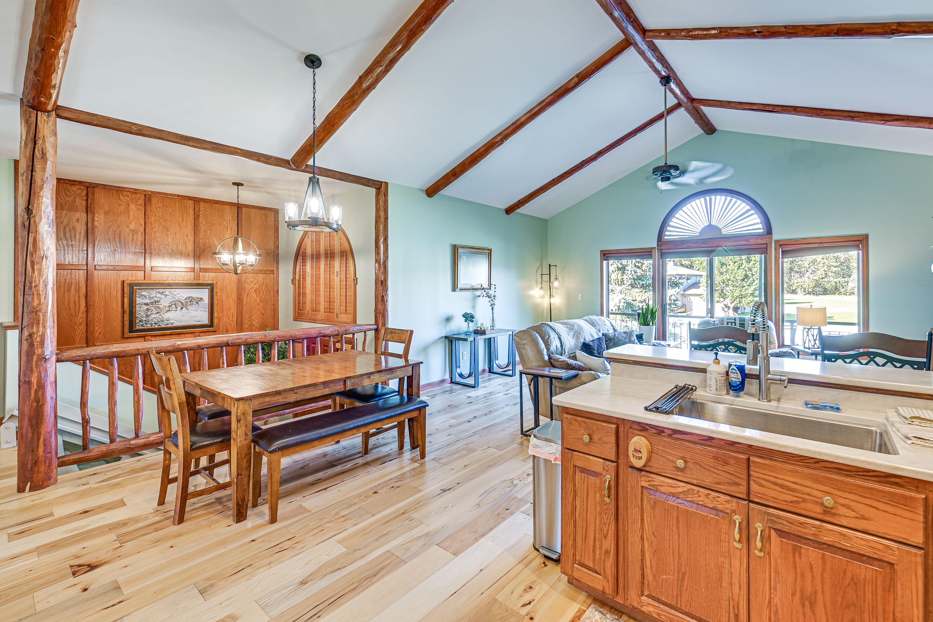 Dining Area | Dishes & Flatware Provided