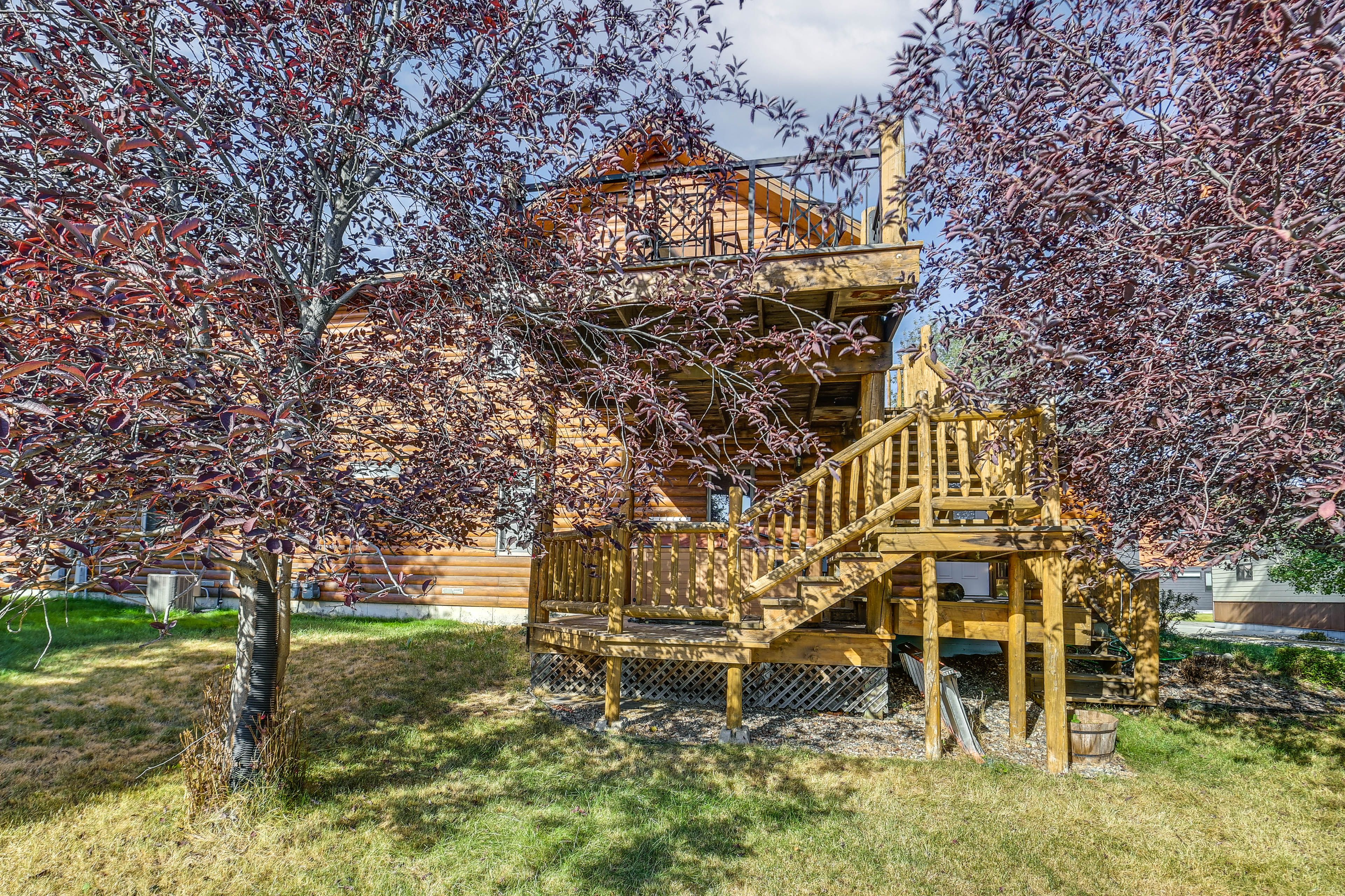 Back Exterior | Golf Course Views