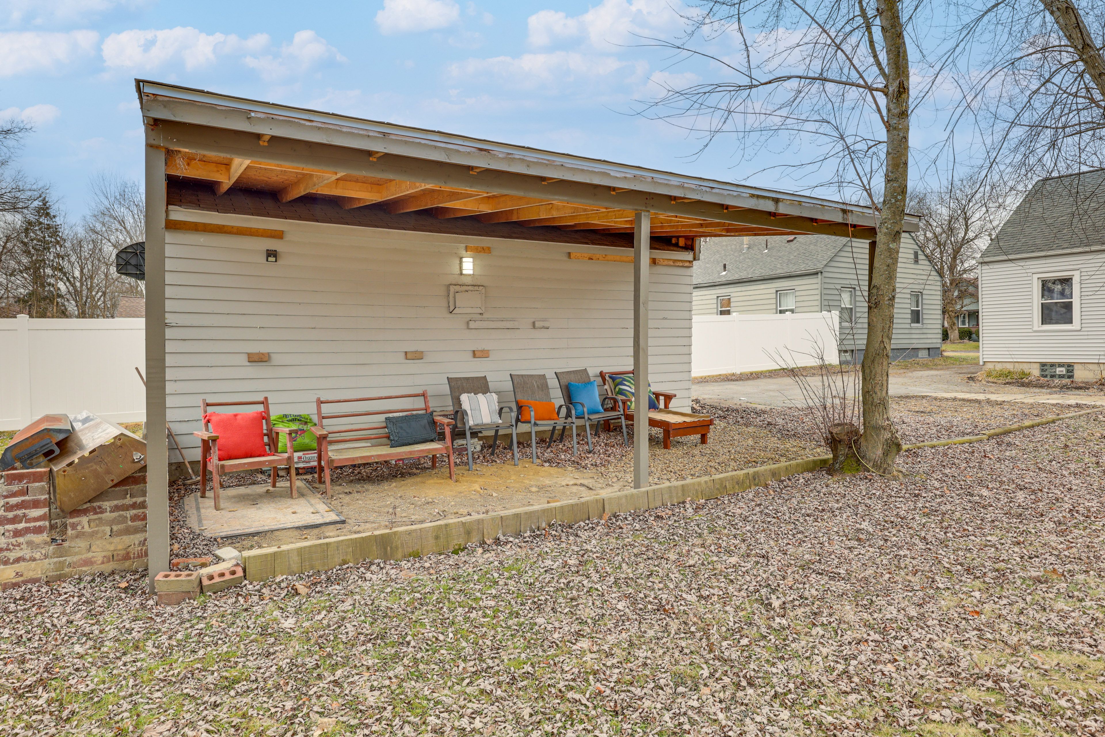 Covered Patio | Outdoor Seating
