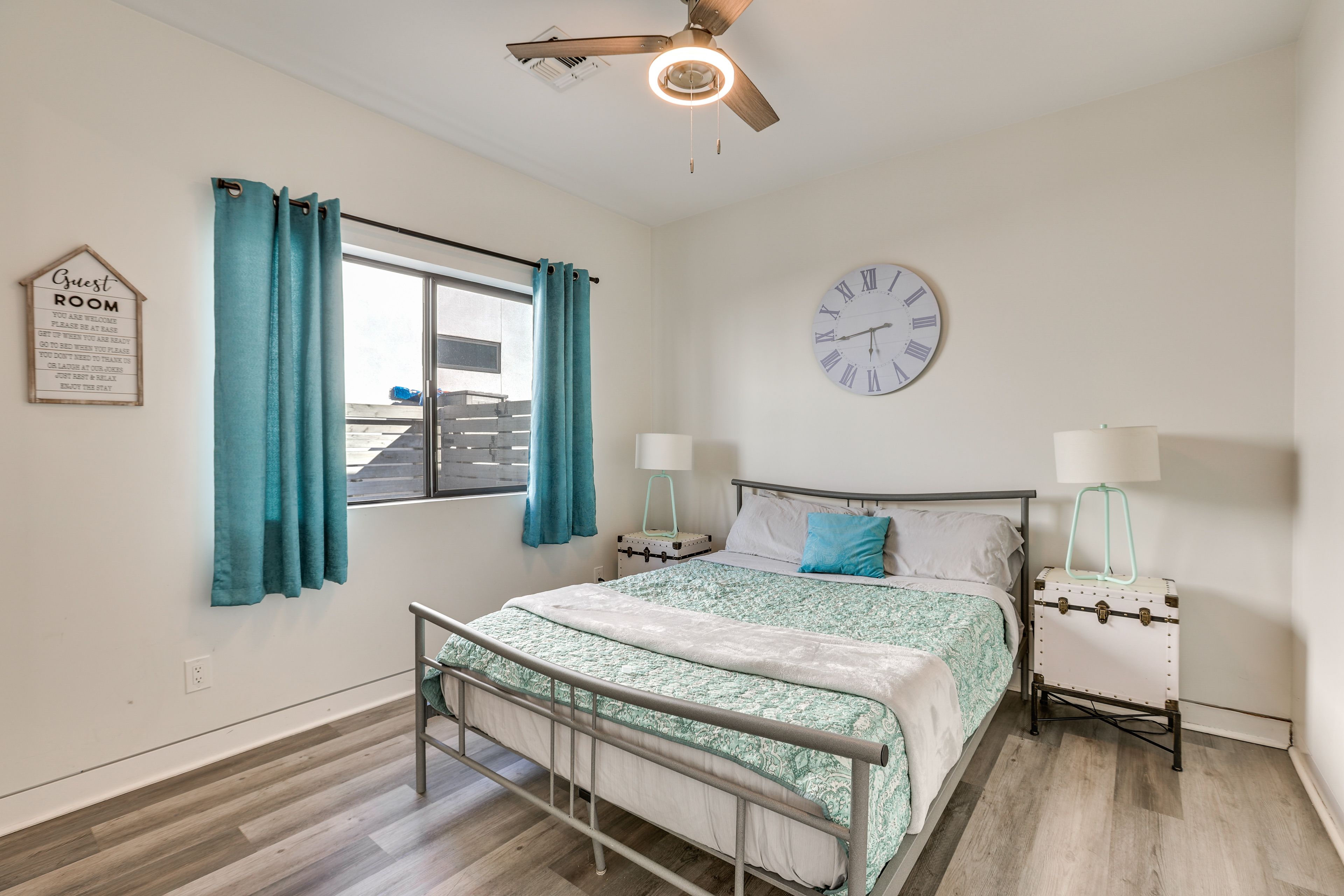 Bedroom 2 | Queen Bed