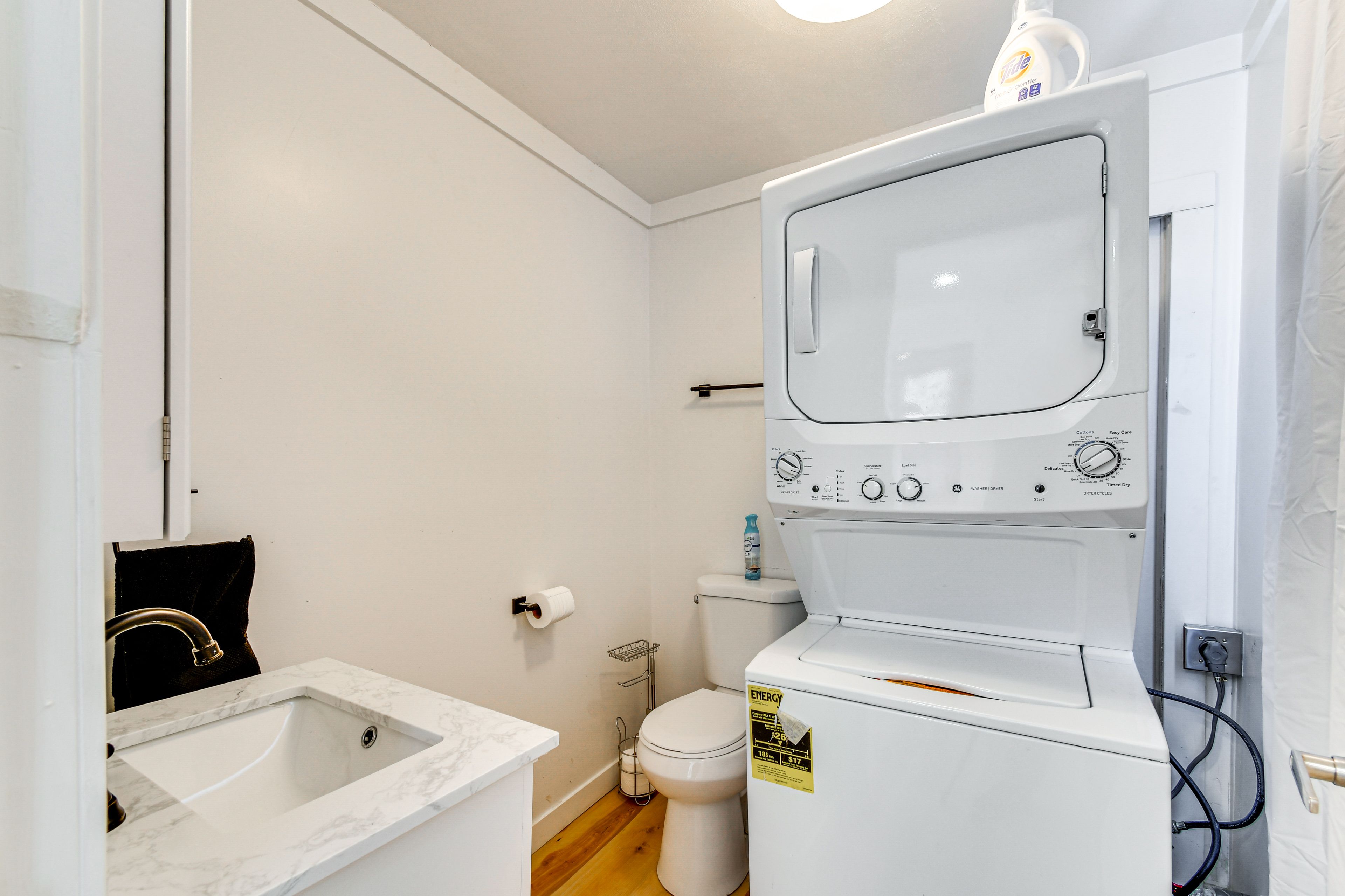 Half Bathroom | Washer & Dryer | Detergent Provided | 1st Floor