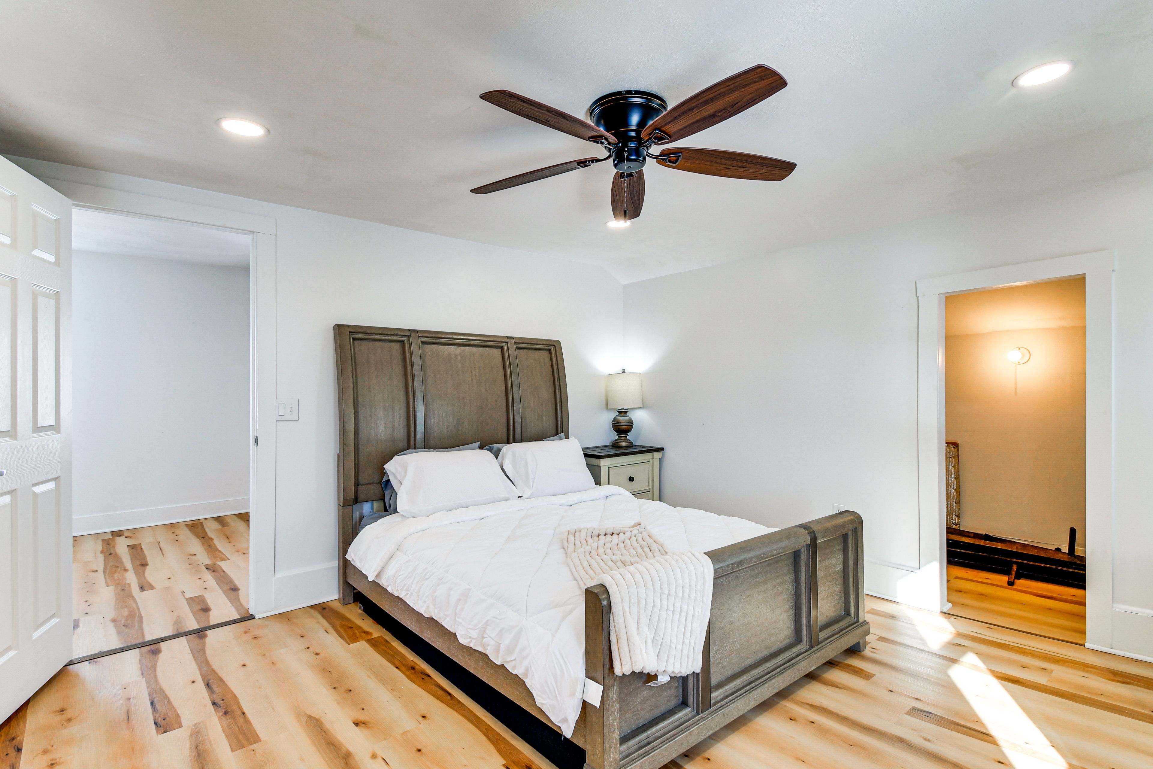 Bedroom 1 | Queen Bed | 2nd Floor
