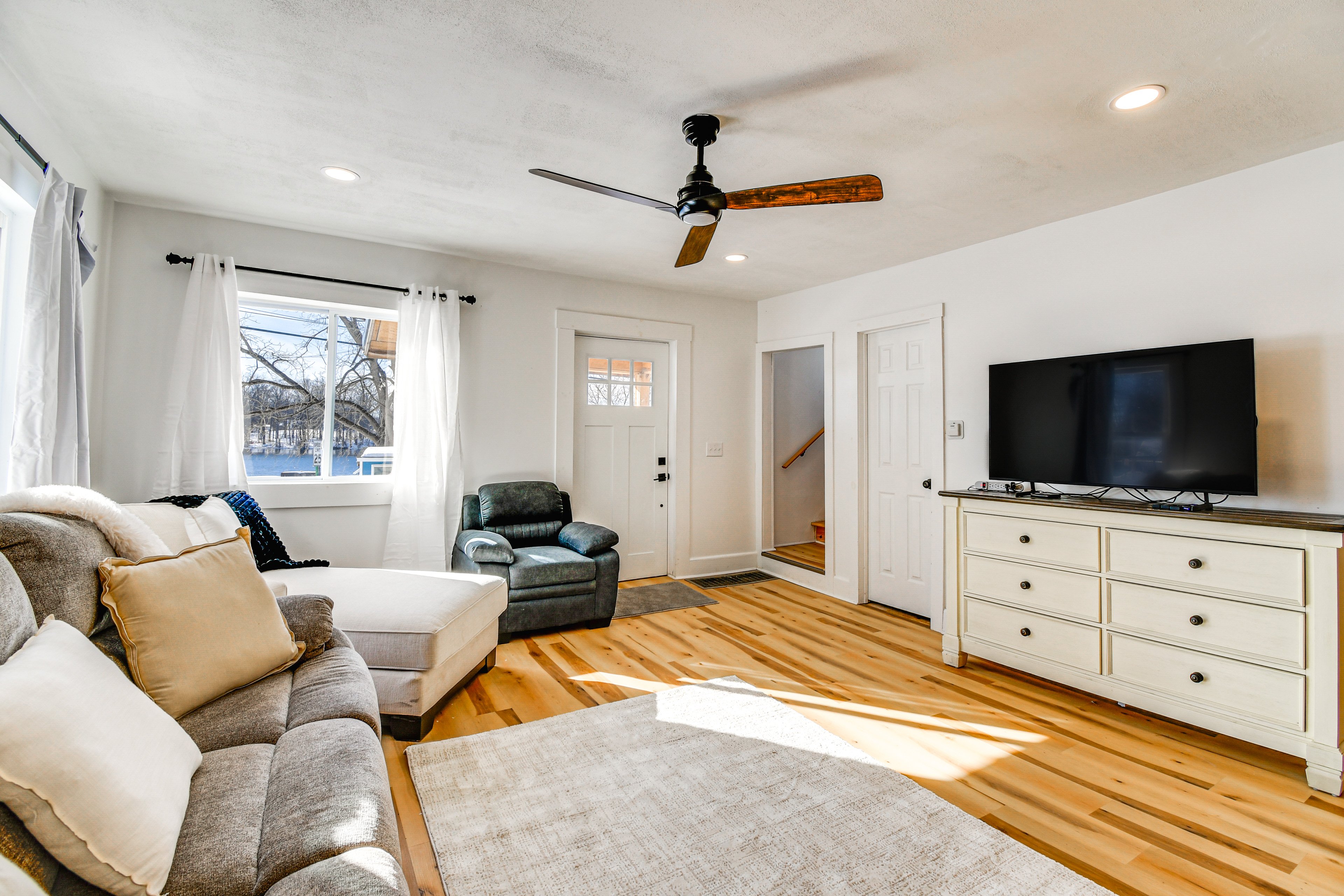 Living Room | Free WiFi | Central Heat & A/C | Smart TV | 1st Floor