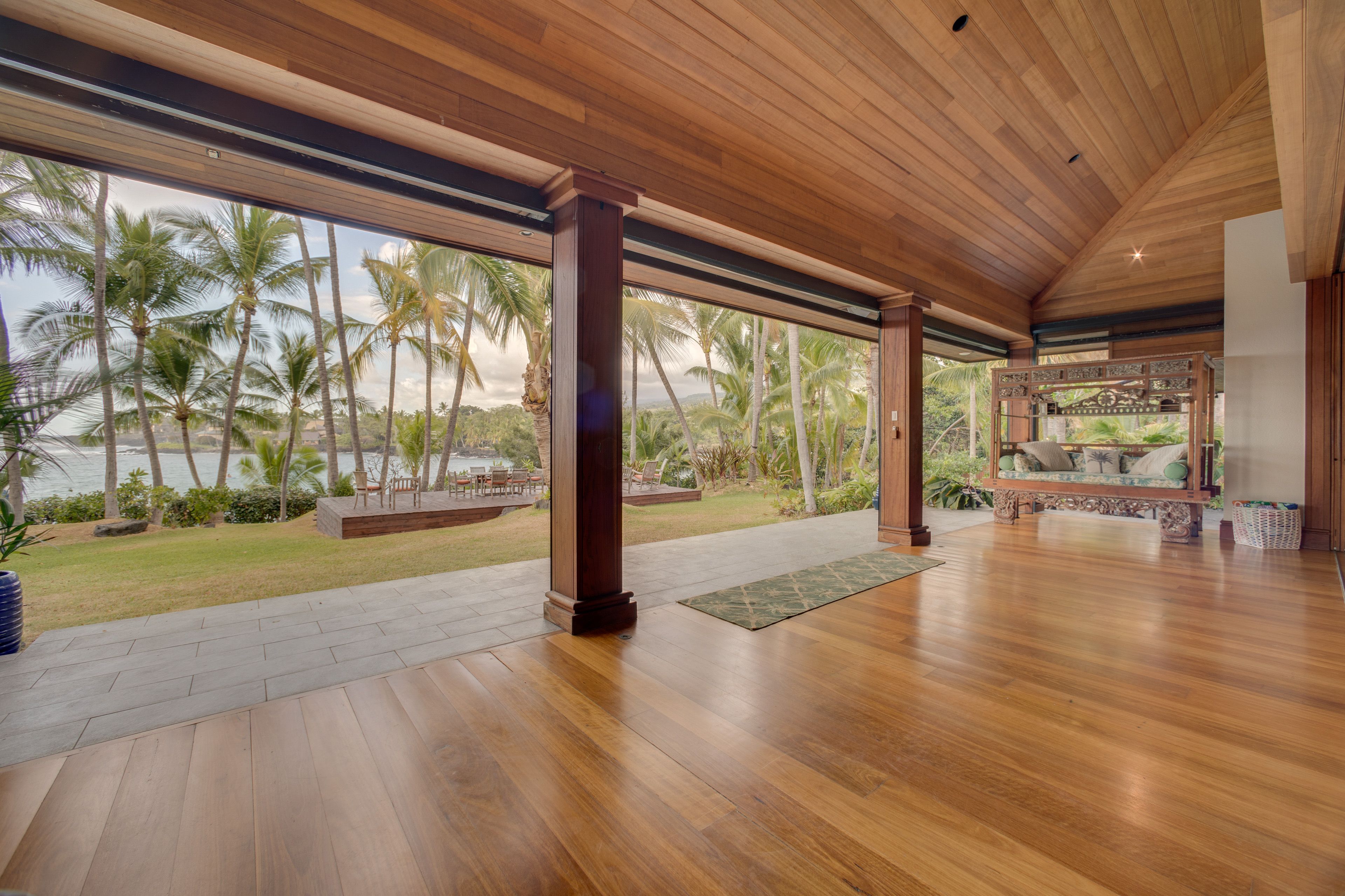 Lanai | Balinese Day Bed | Access From Living Room