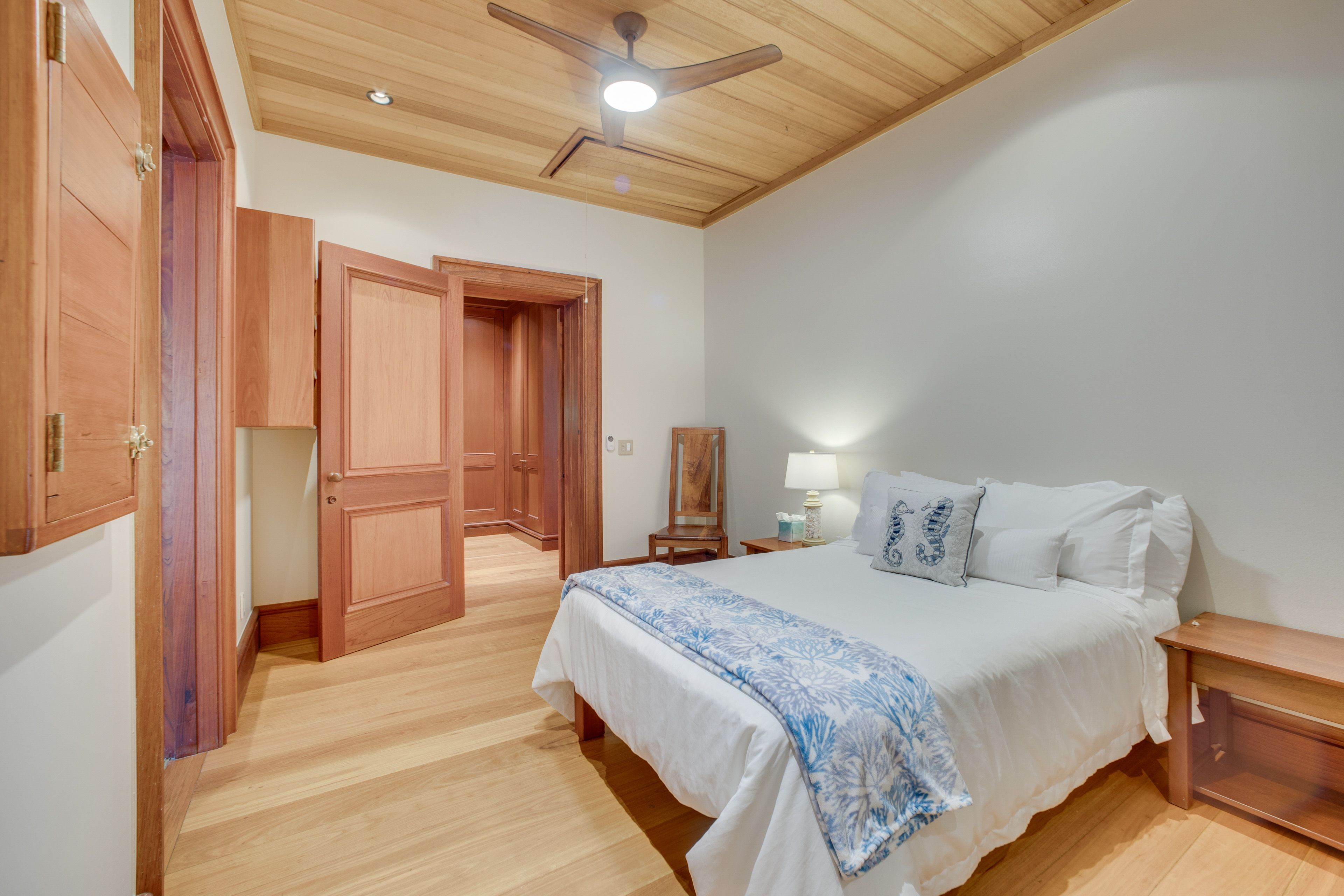 Bedroom 3 | King Bed