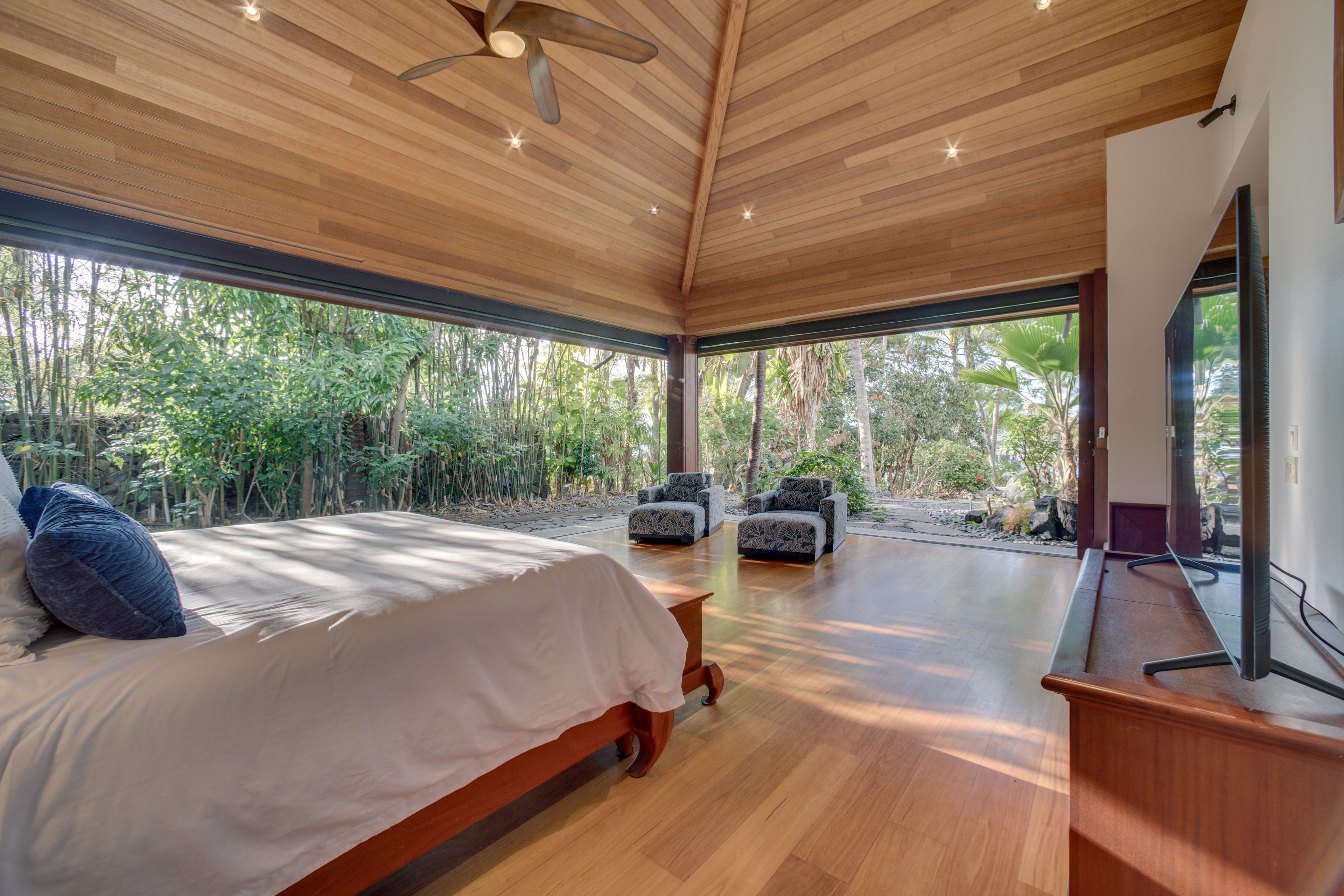Bedroom 1 | California King Bed