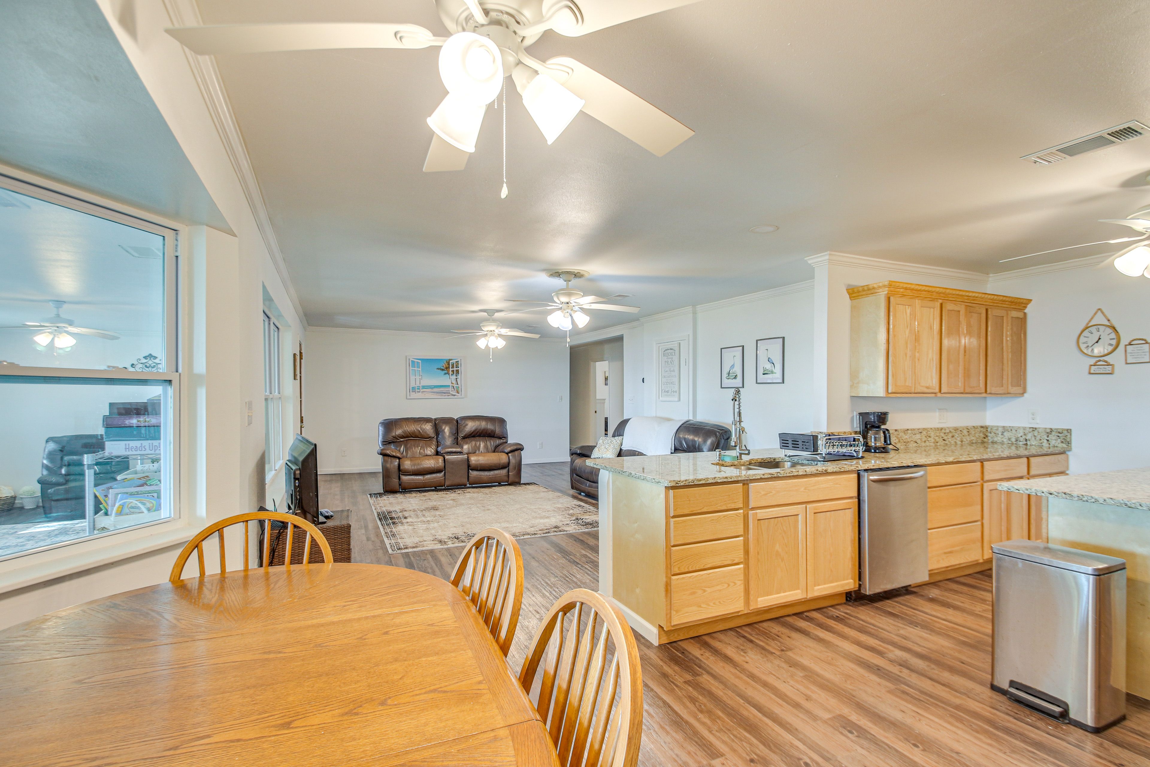 Dining Room | Dining Table