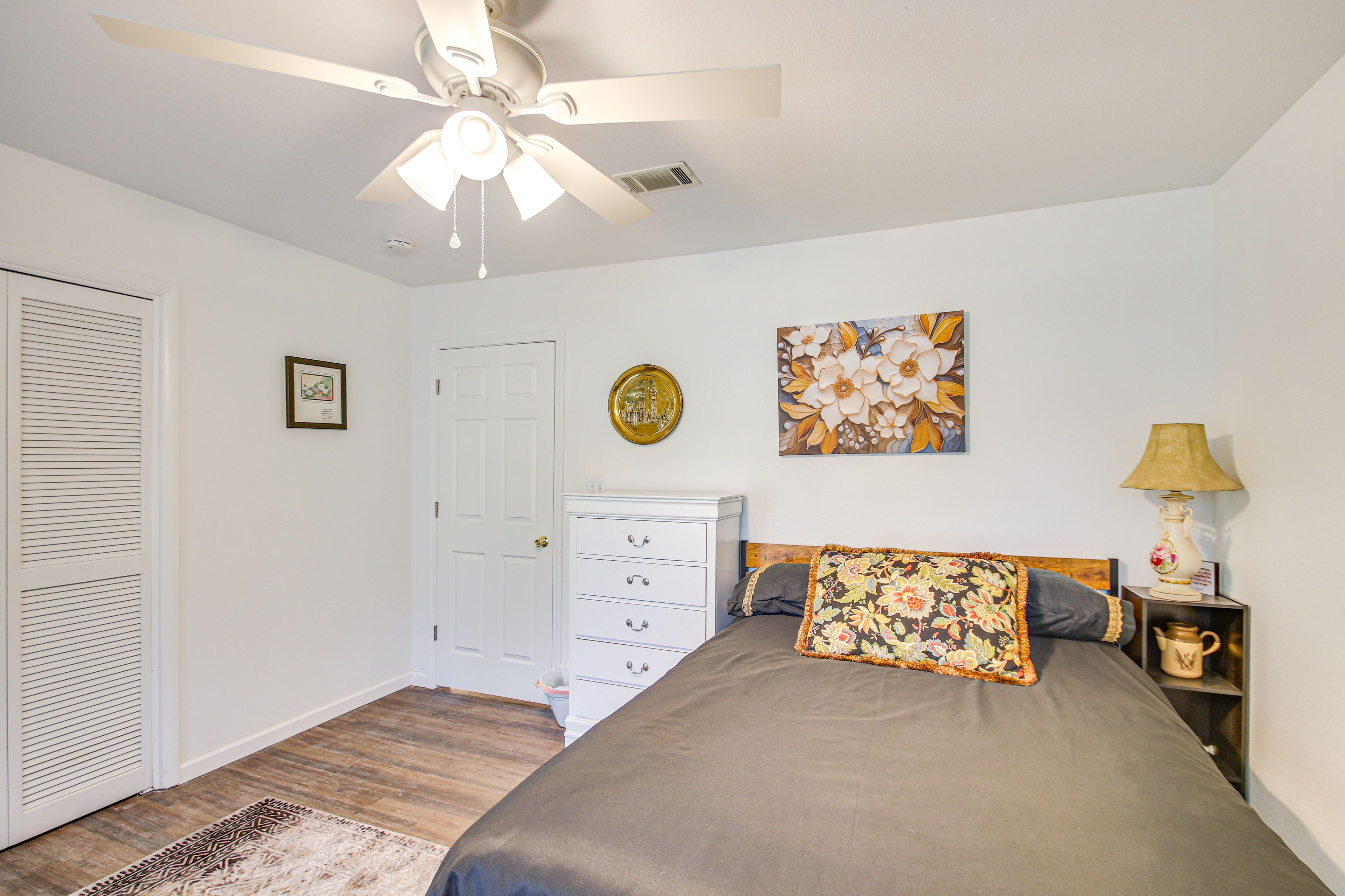 Bedroom 2 | Queen Bed | Linens Provided