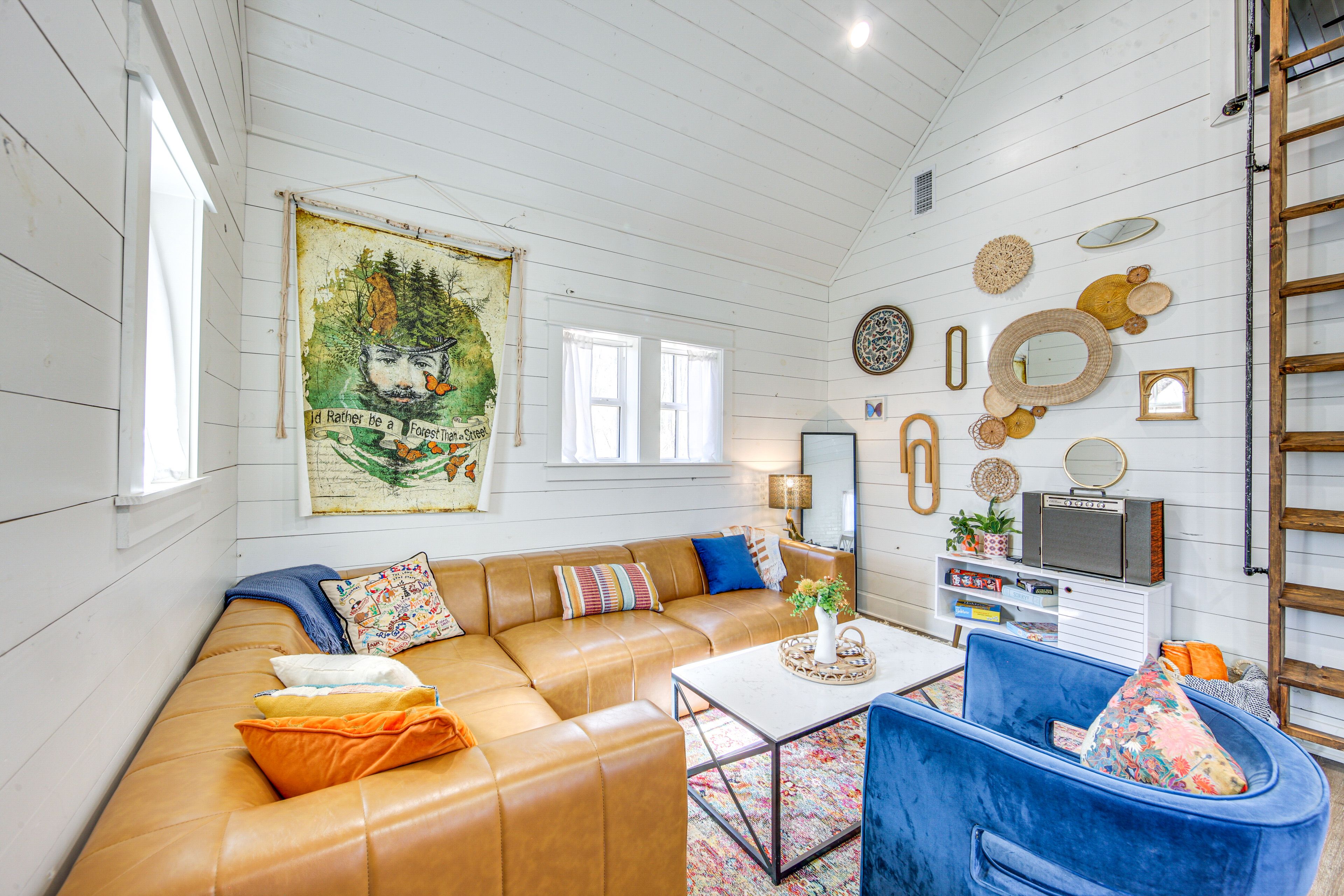 Rusk Vacation Rental | 2BR | 1BA | 1,020 Sq Ft | Steps Required