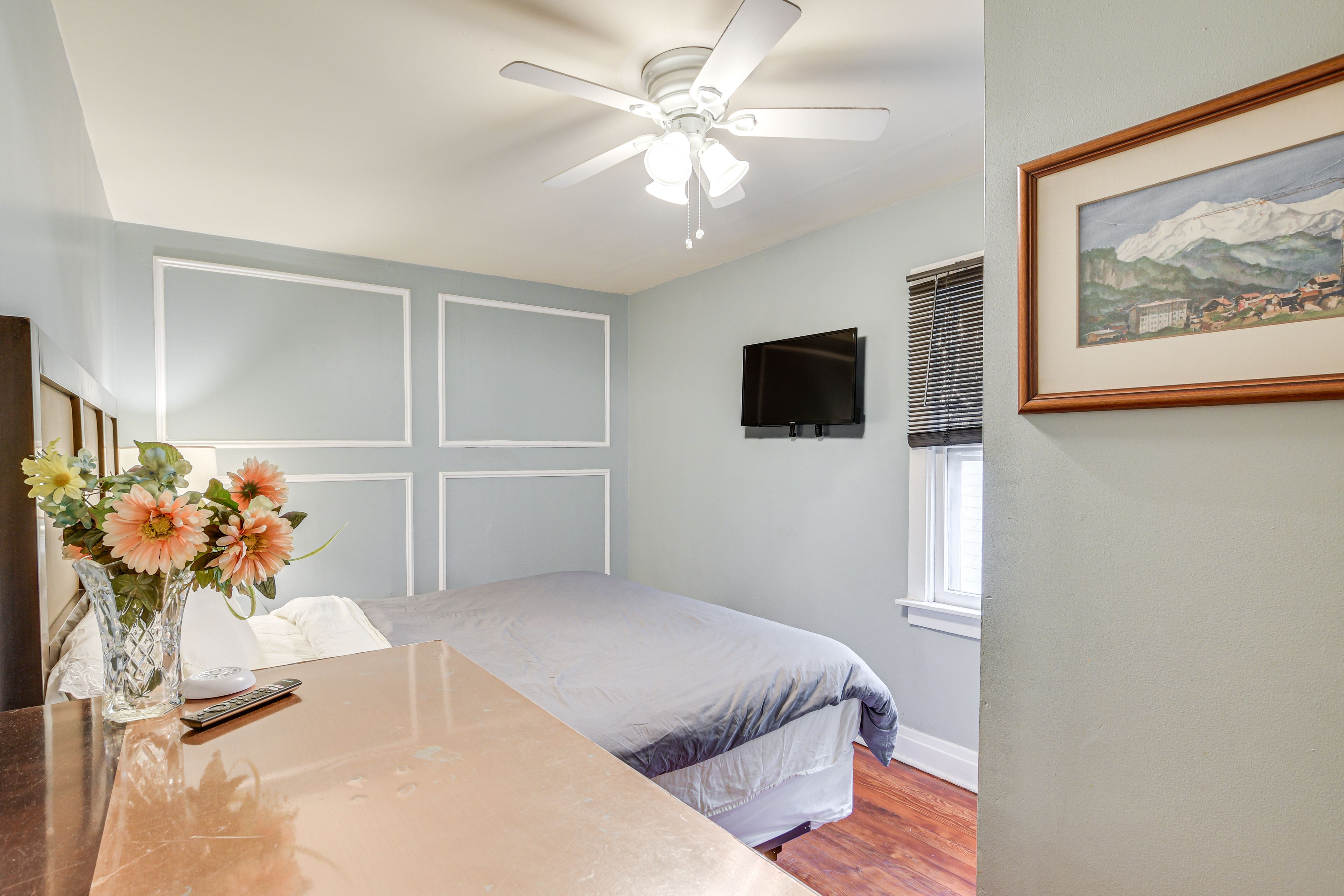 Bedroom 1 | King Bed