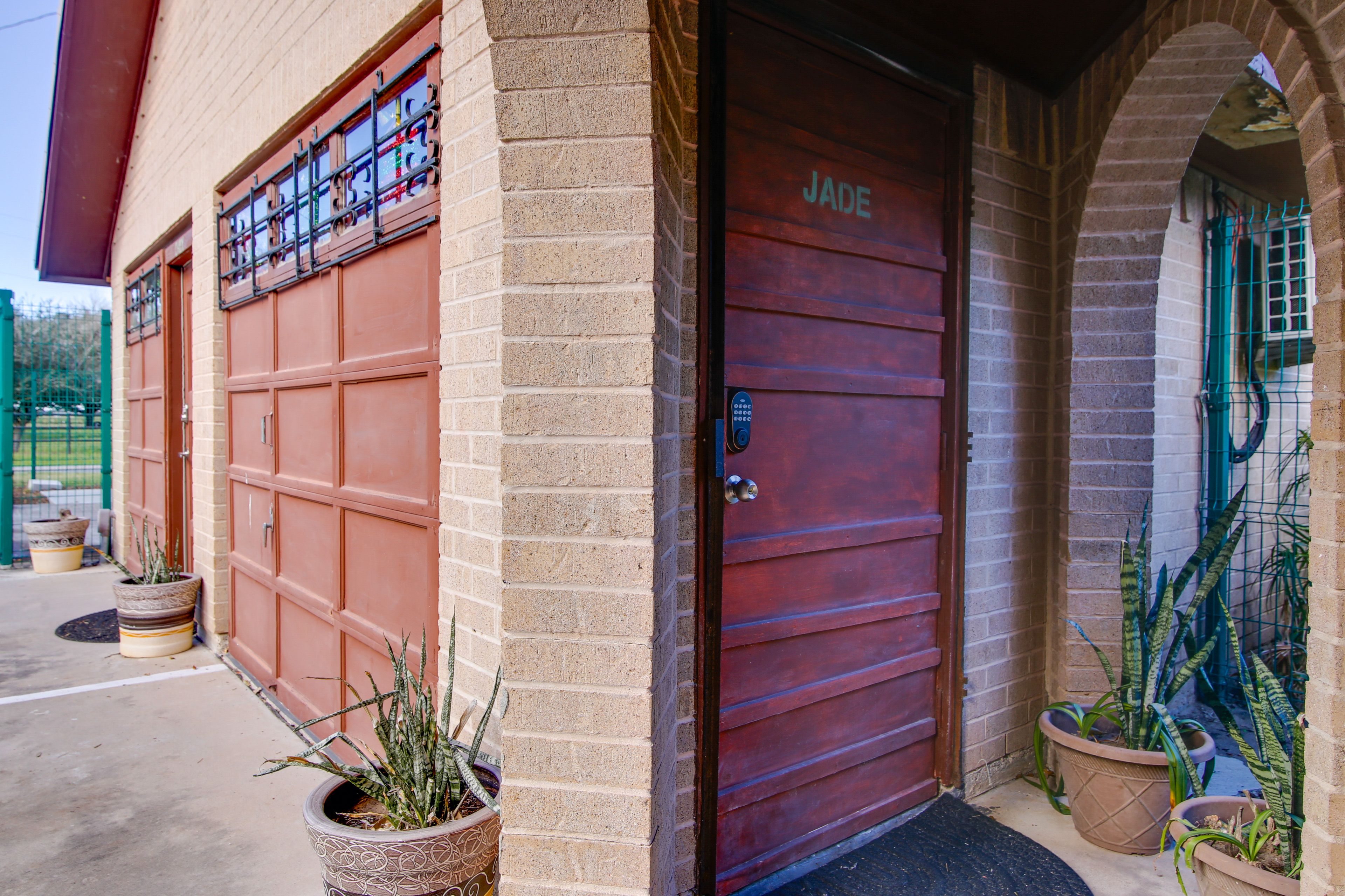 Property Exterior | Single-Story Studio