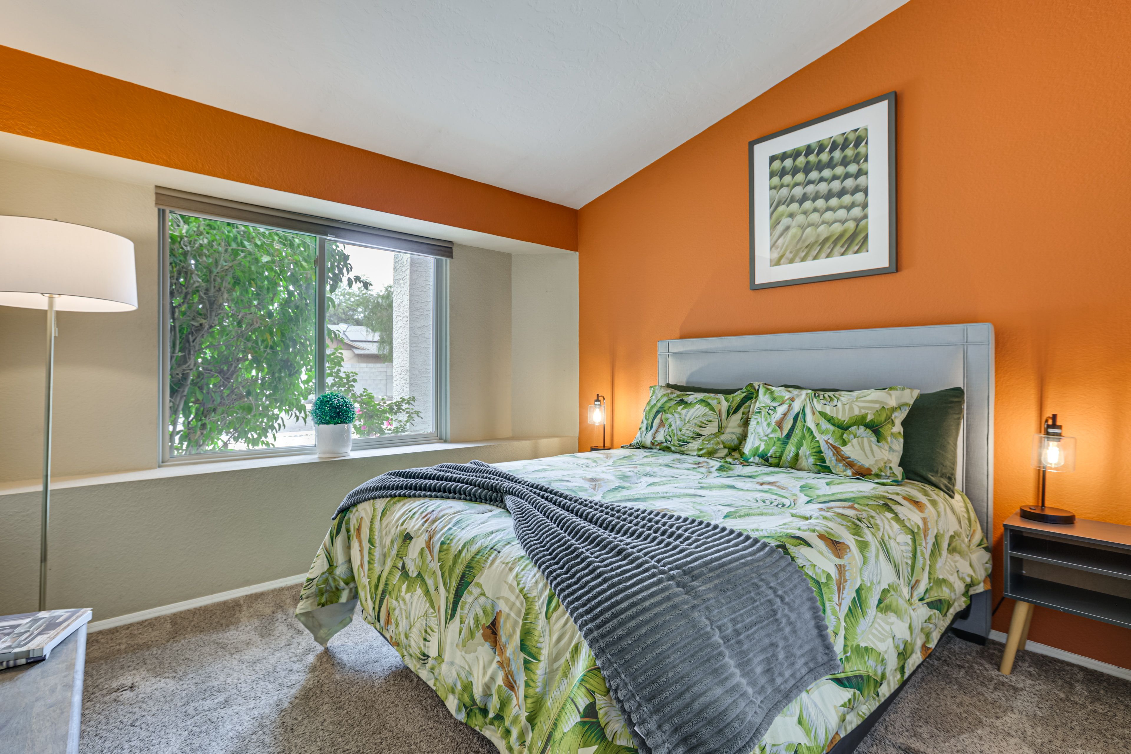 Bedroom 2 | Queen Bed