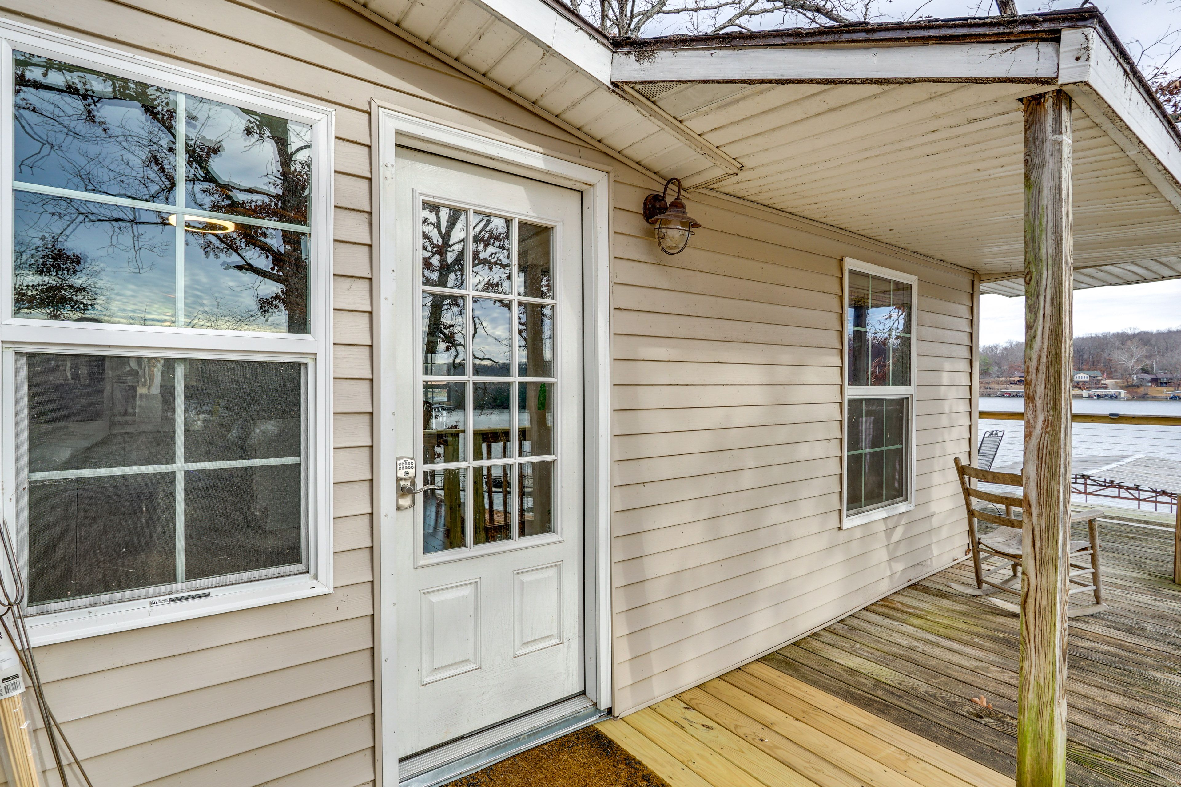 Deck | Private Entrance