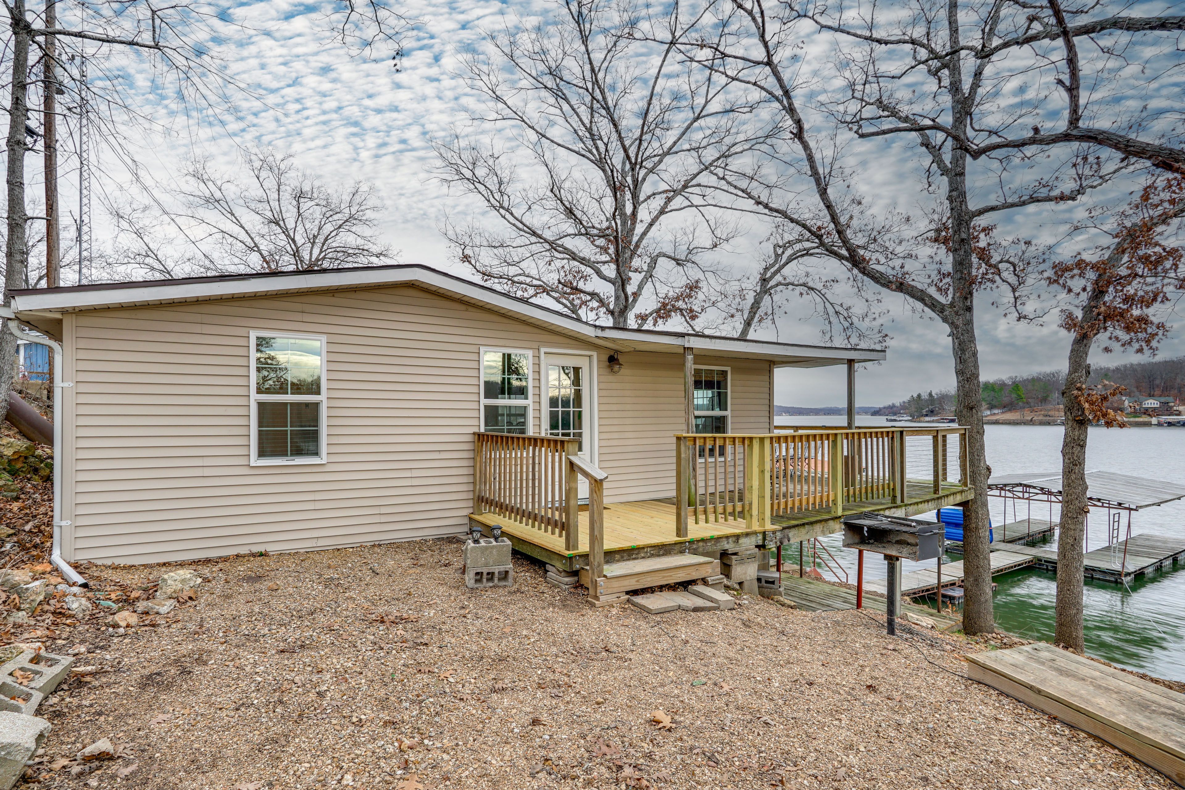Home Exterior | Parking | Rear Parking (3 Vehicles)