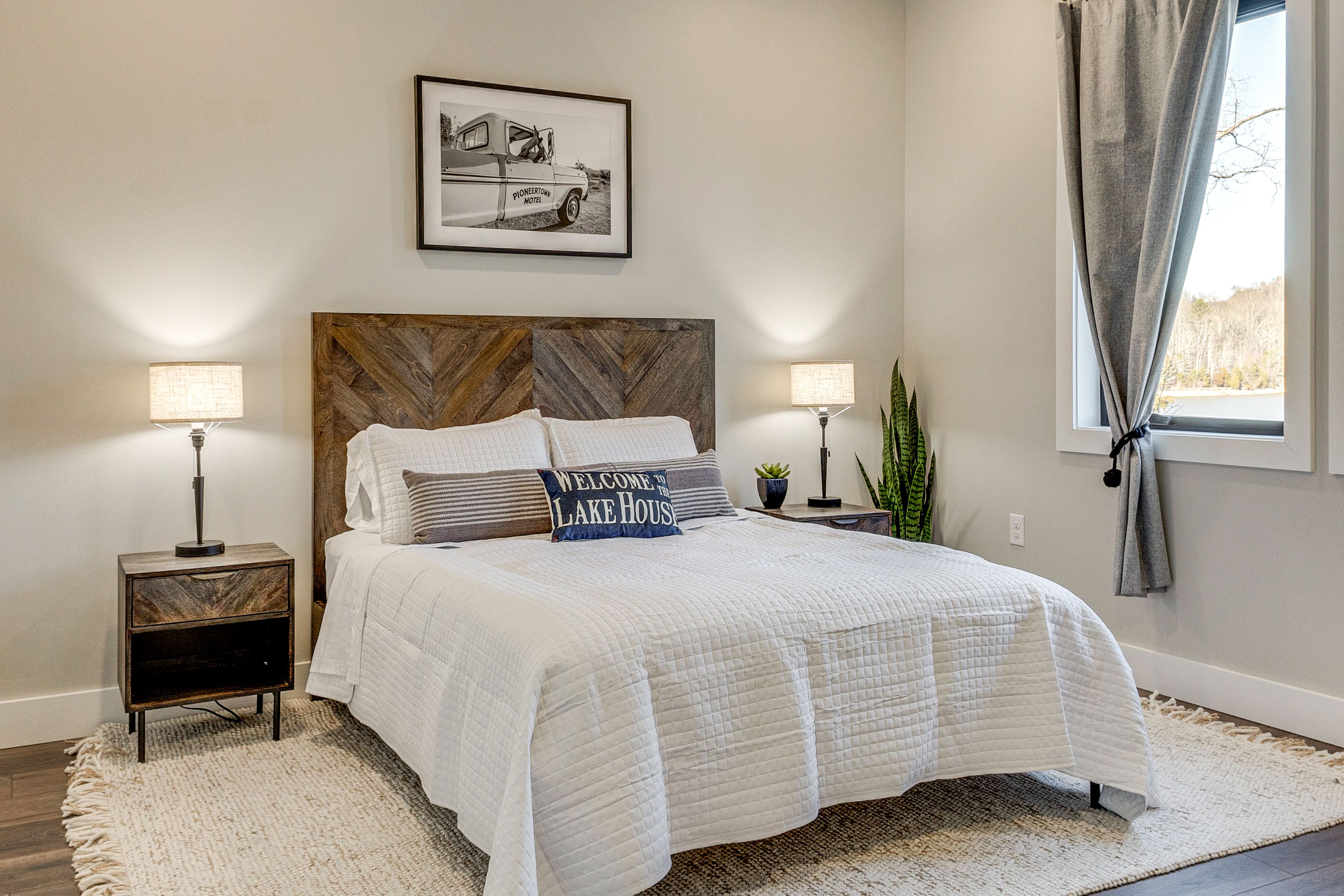 Bedroom 2 | Basement | Queen Bed | Linens Provided