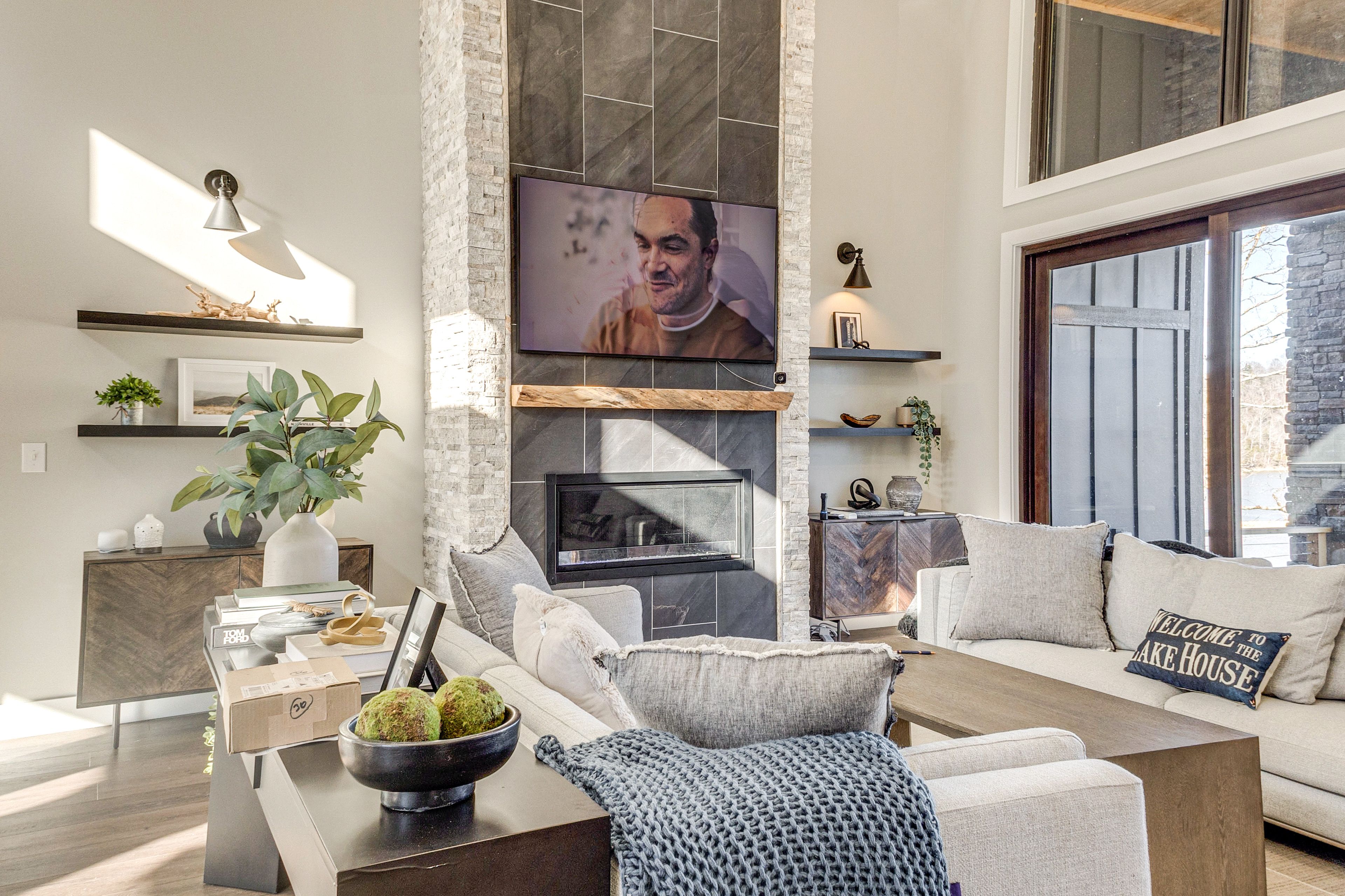 Living Room | 1st Floor | Smart TV | Fireplace | Central Heating & A/C