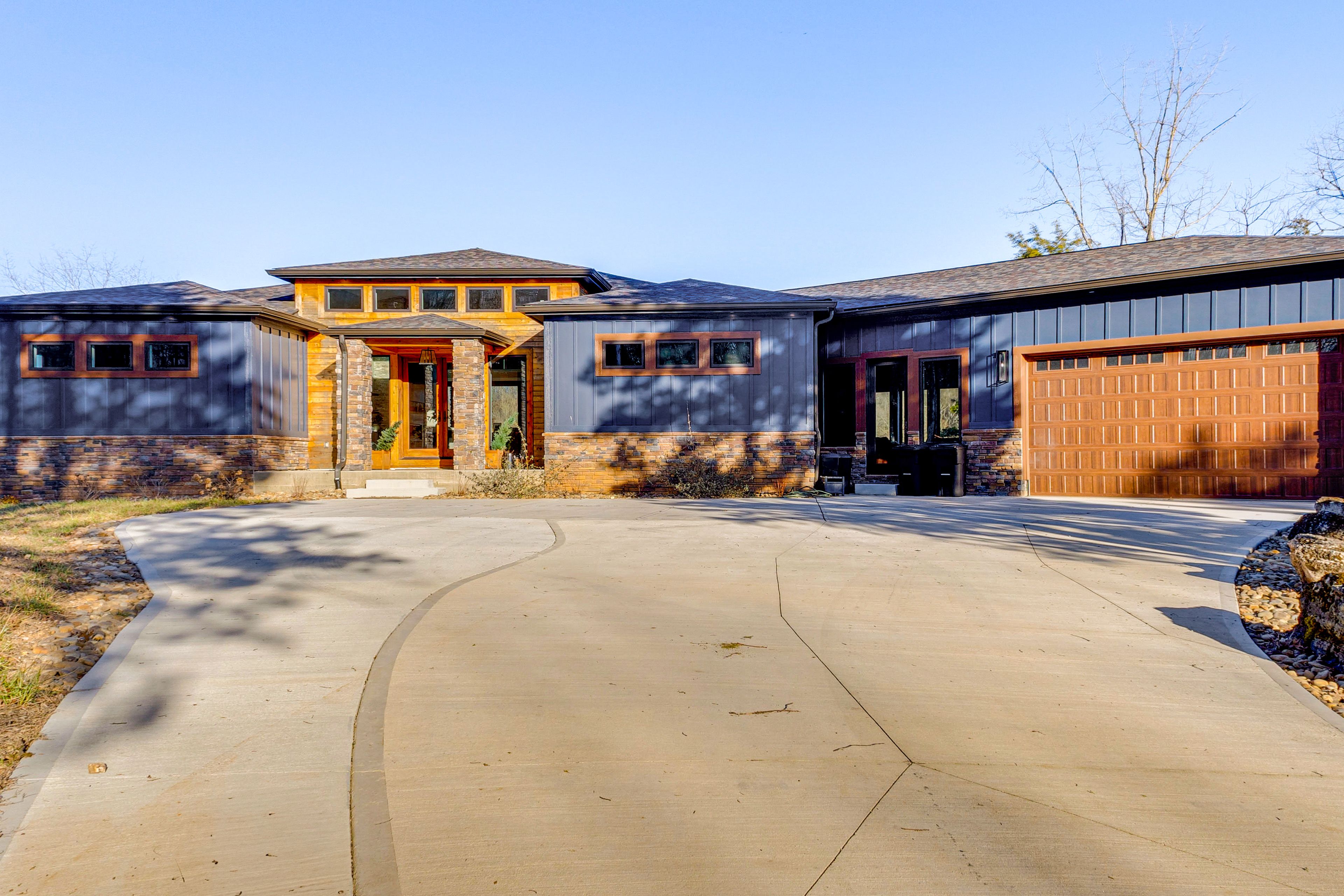 Exterior | Parking | Garage (2 Vehicles) | Driveway (3 Vehicles)