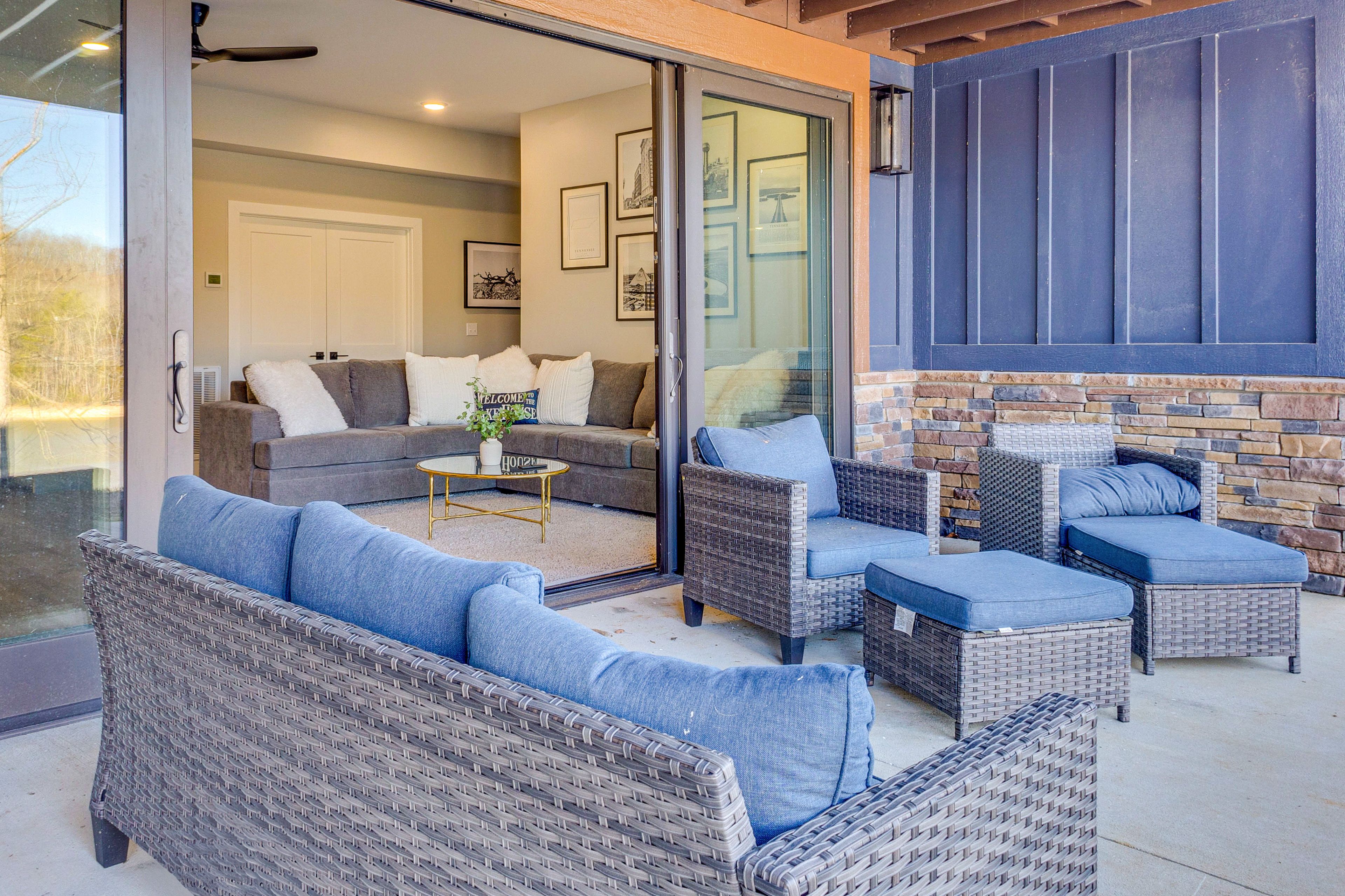 Covered Patio | Outdoor Seating | Private Hot Tub | Kayak