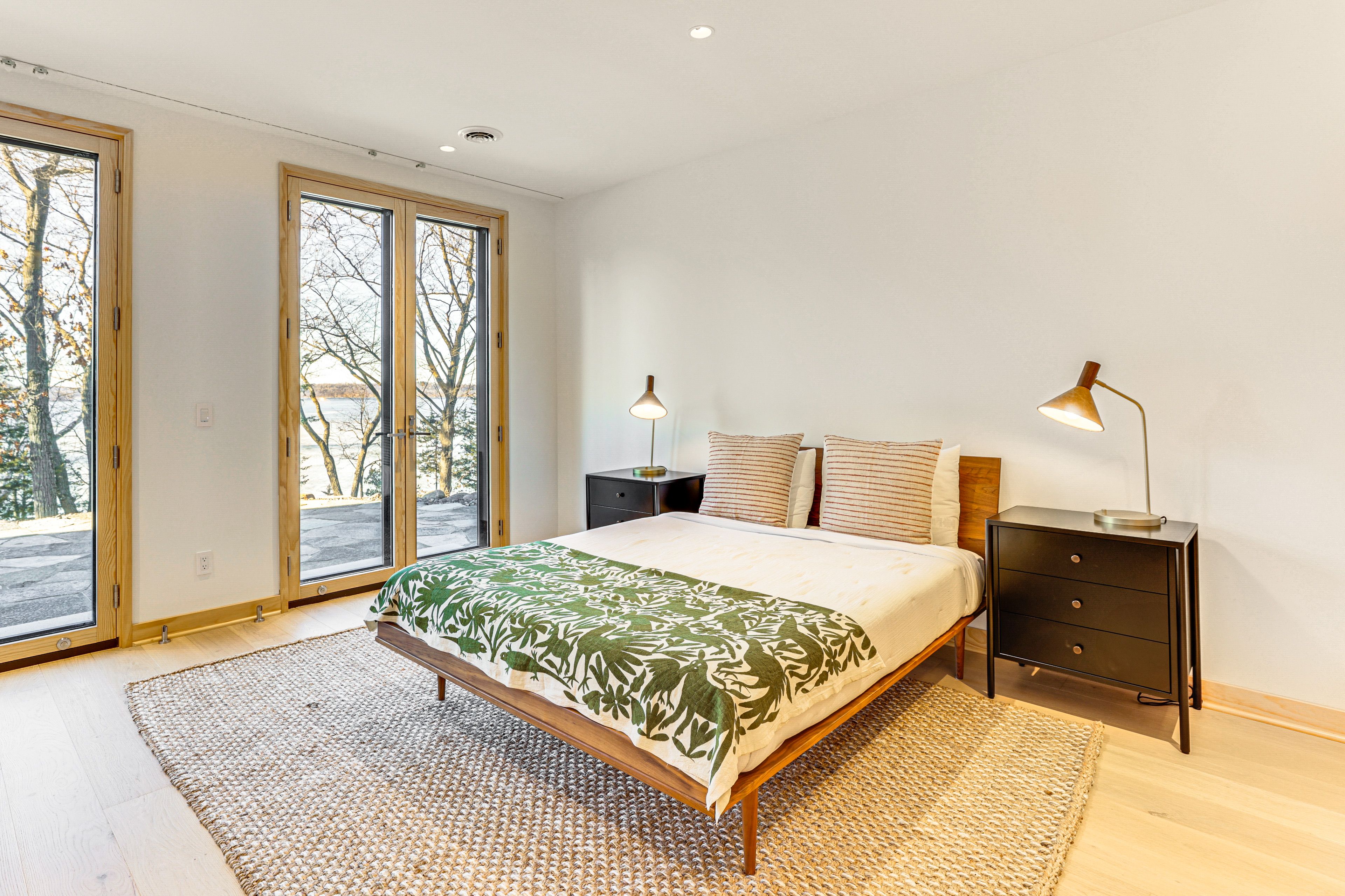 Bedroom 4 | Queen Bed | 1st Floor