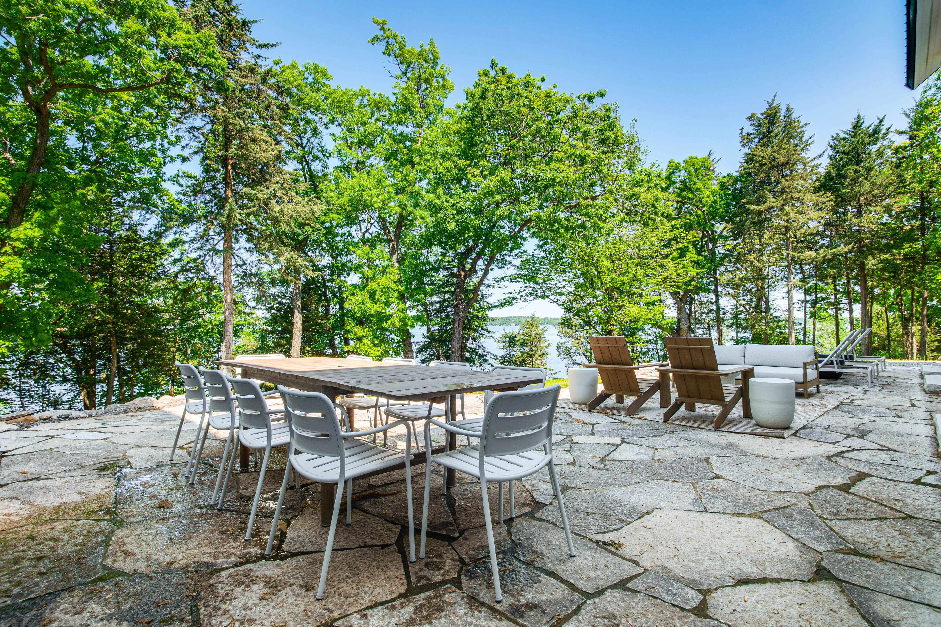 Upper Patio | Lake View