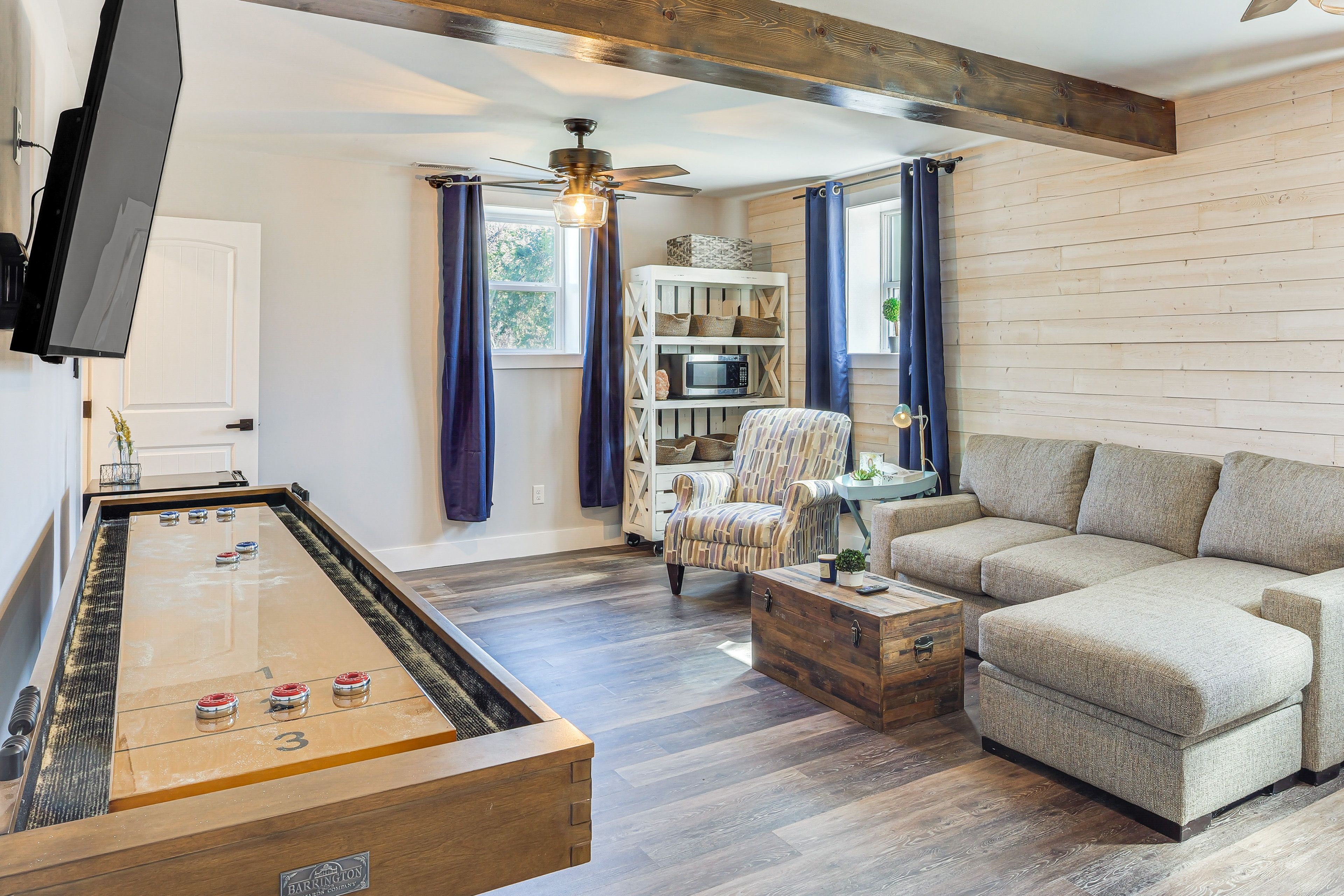 Basement Living Area | Queen Sleeper Sofa | Smart TV | Shuffleboard Table