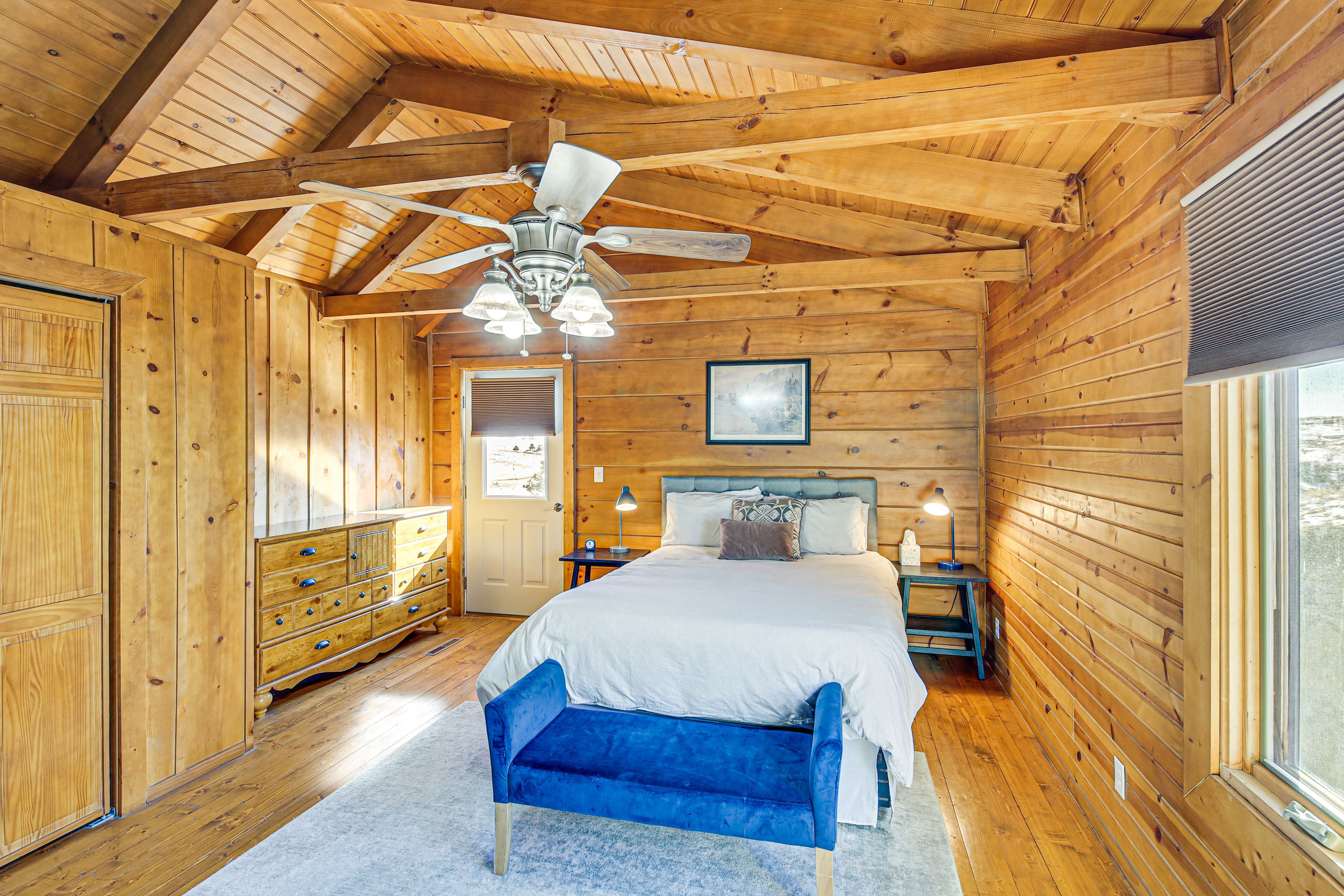 Bedroom 1 | Queen Bed | 2nd Floor