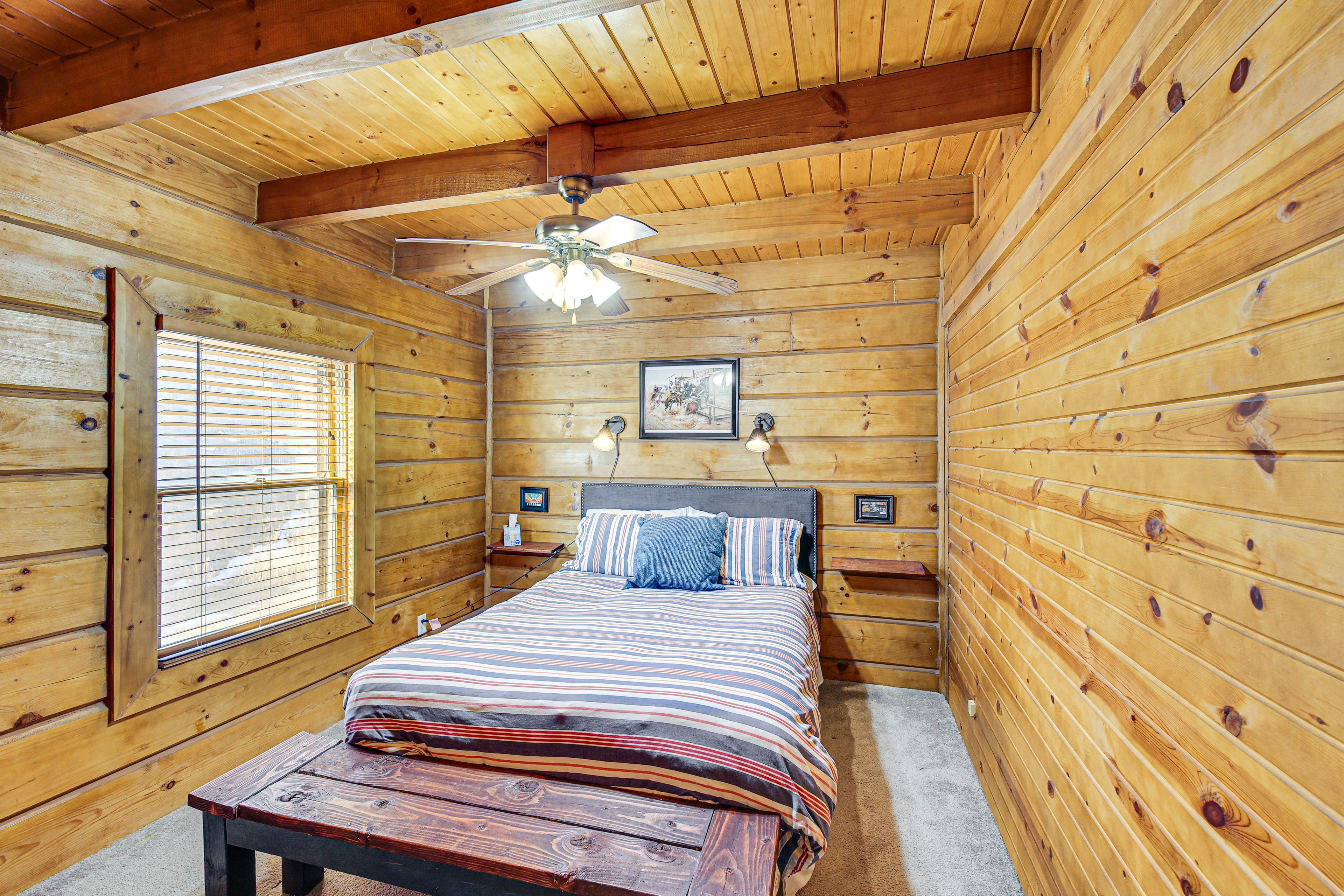 Bedroom 3 | Queen Bed | 1st Floor