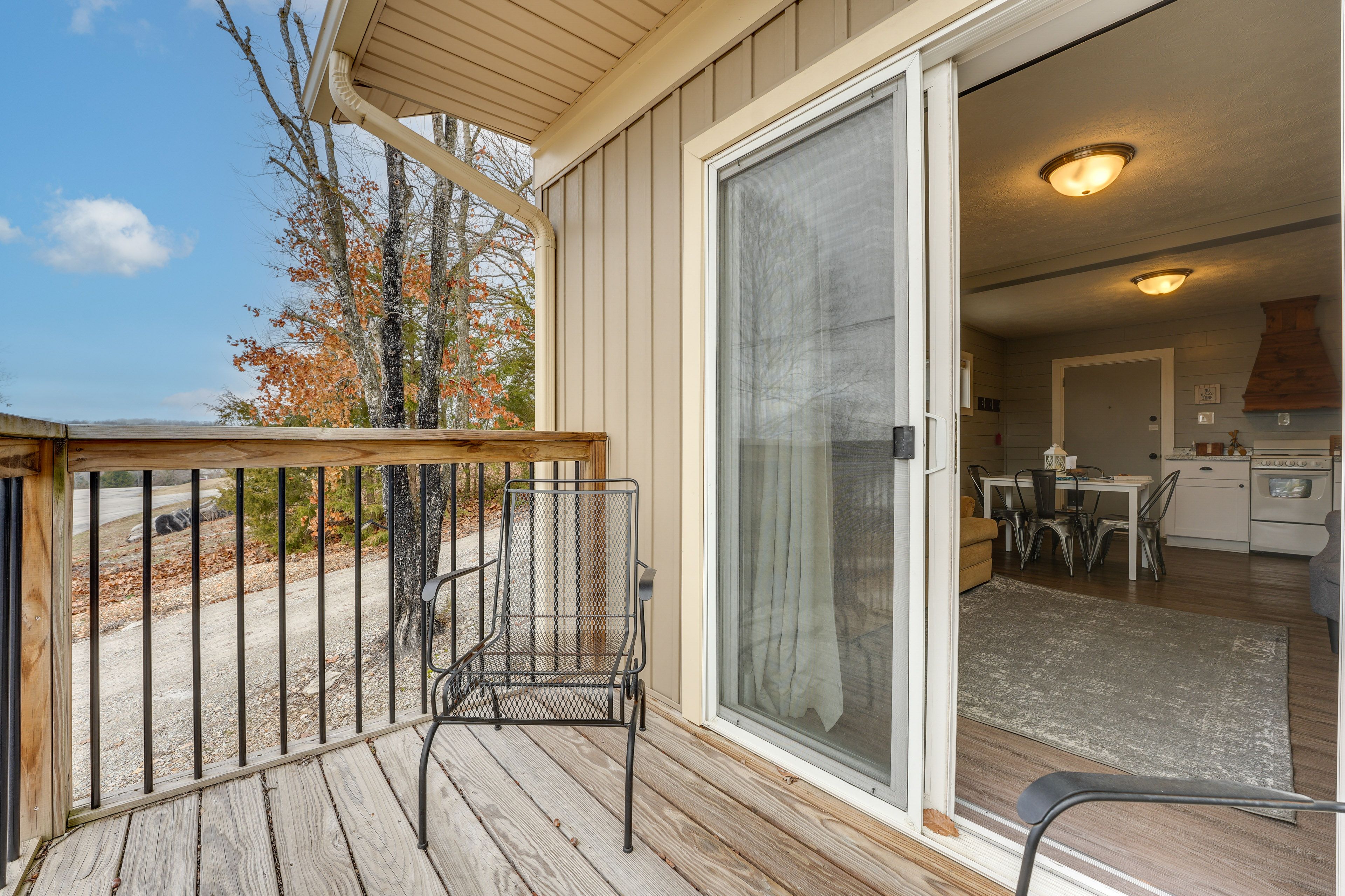 Balcony | Lake Views
