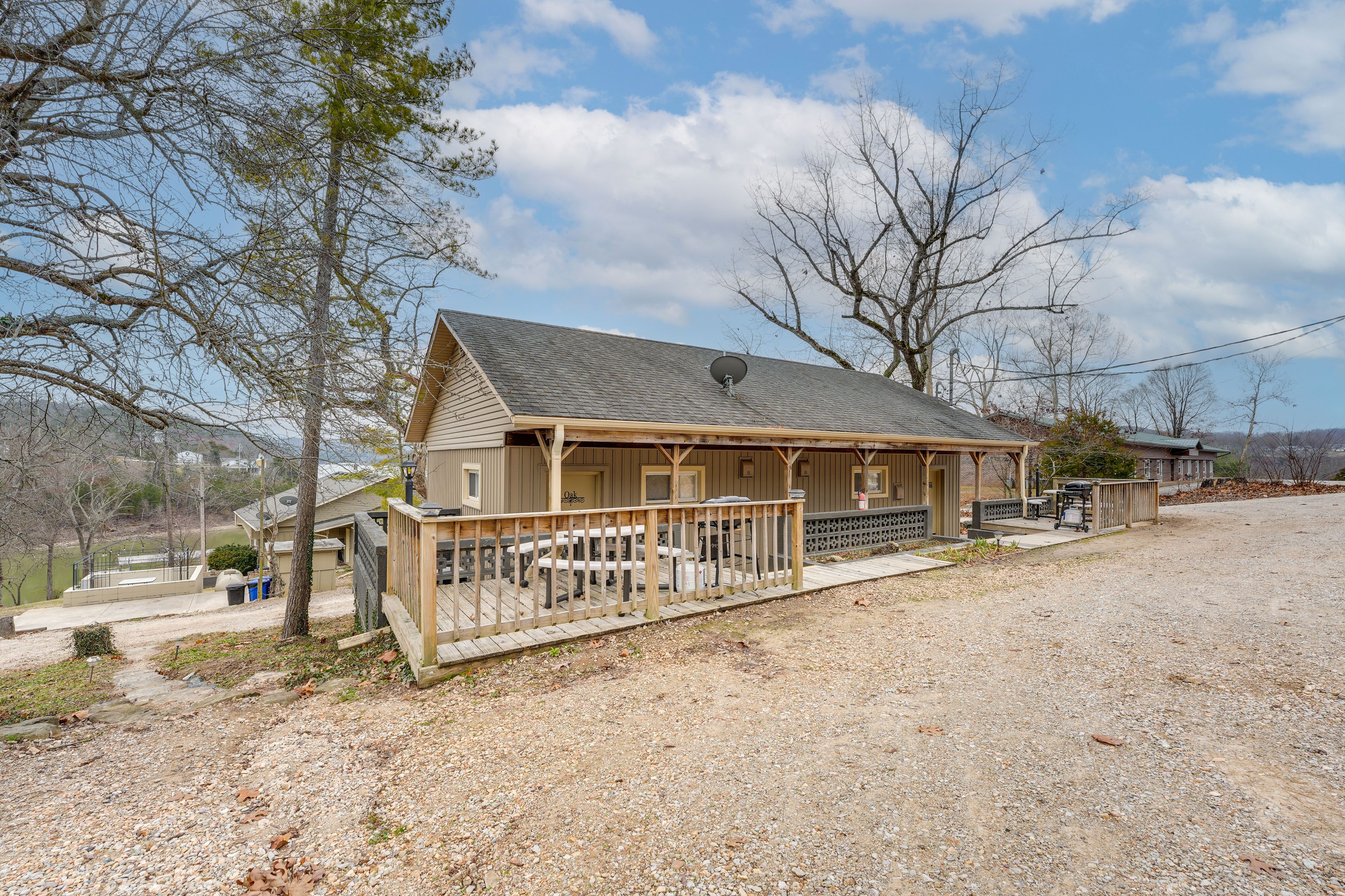 Parking | Community Lot (2 Vehicles) | RV/Trailer Parking