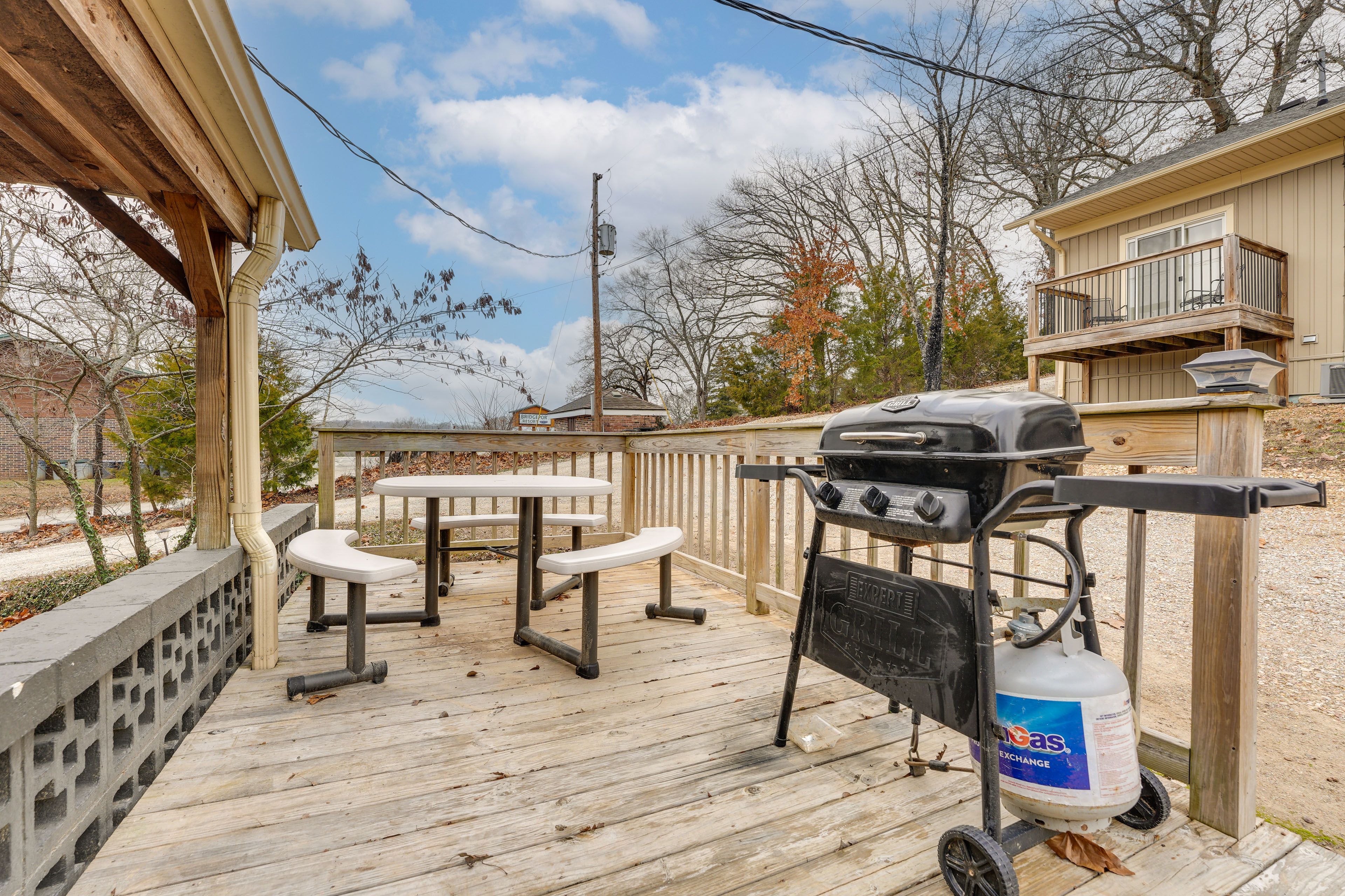 Private Deck | Picnic Table | Gas Grill | Lake View