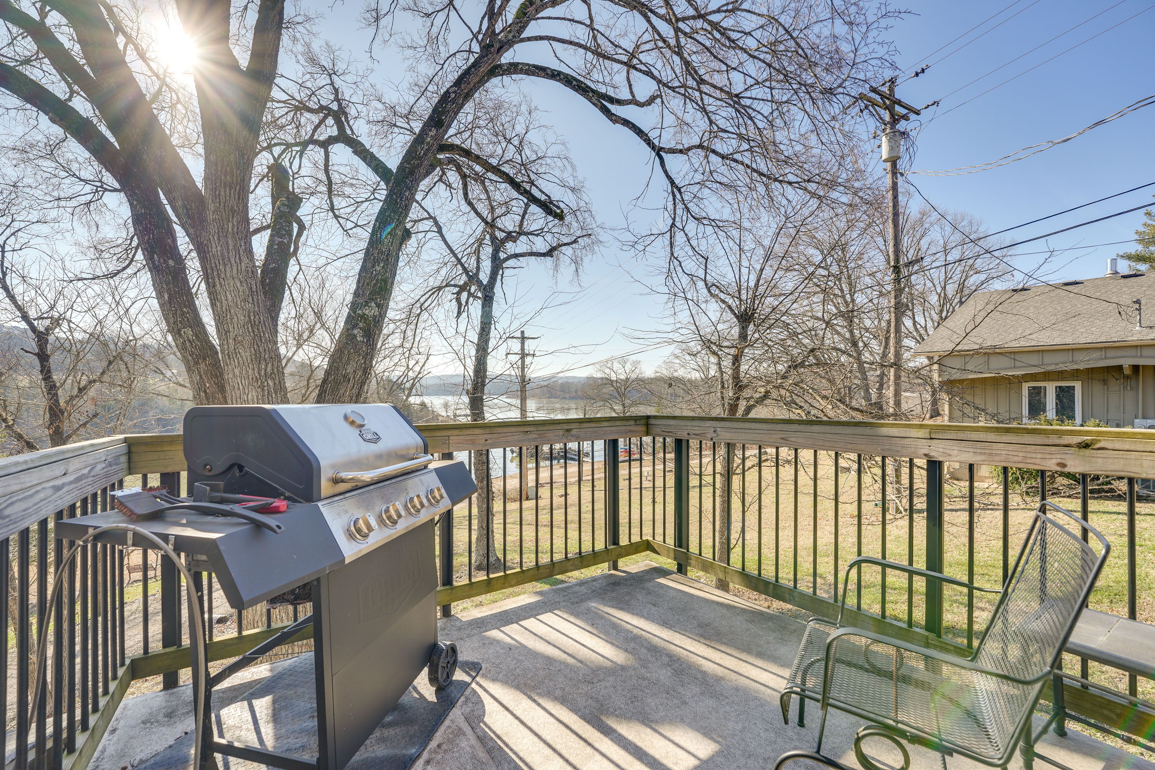 Private Deck | Picnic Table | Gas Grill