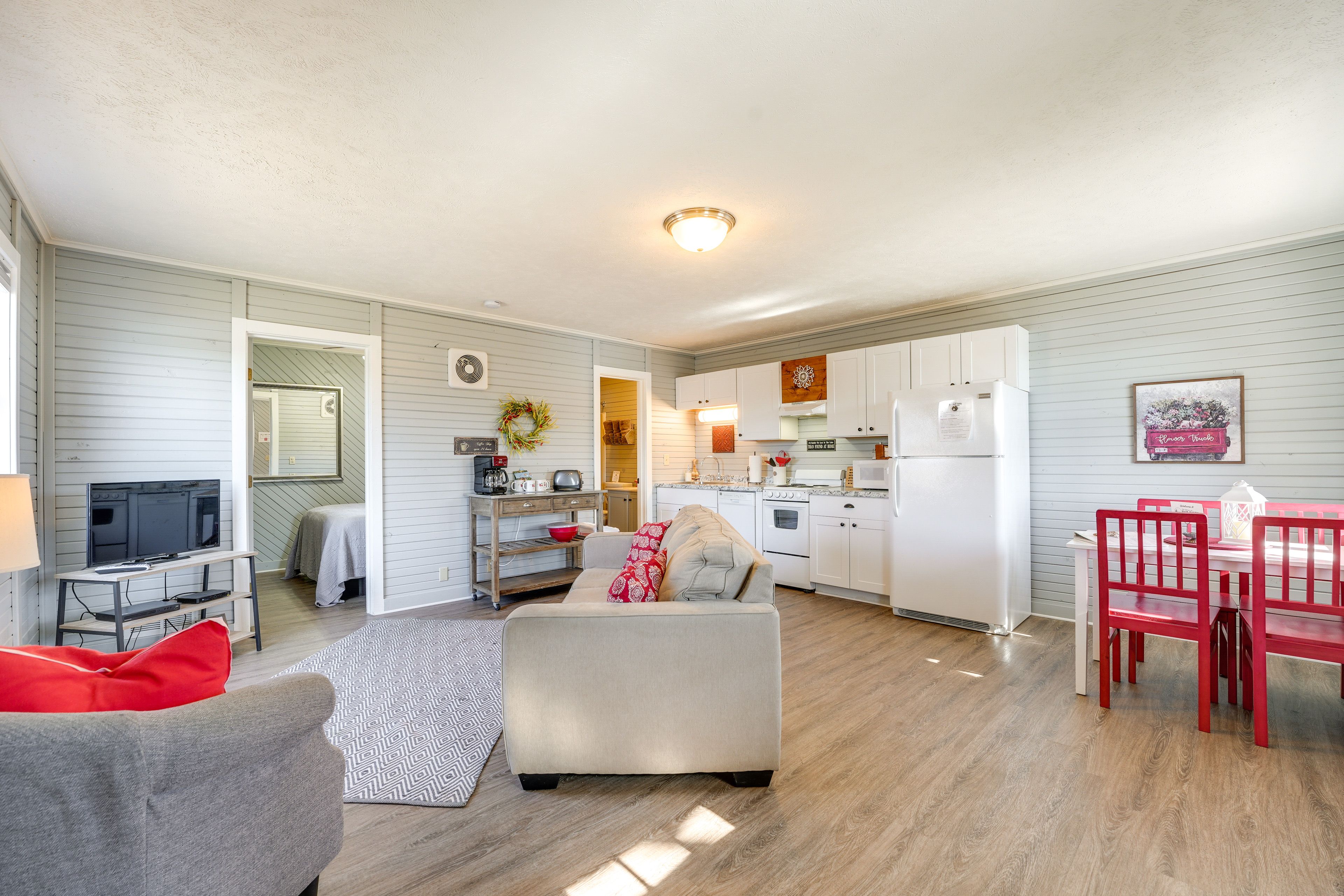 Cape Fair Vacation Rental | 1BR | 1BA | Stairs Required | 600 Sq Ft