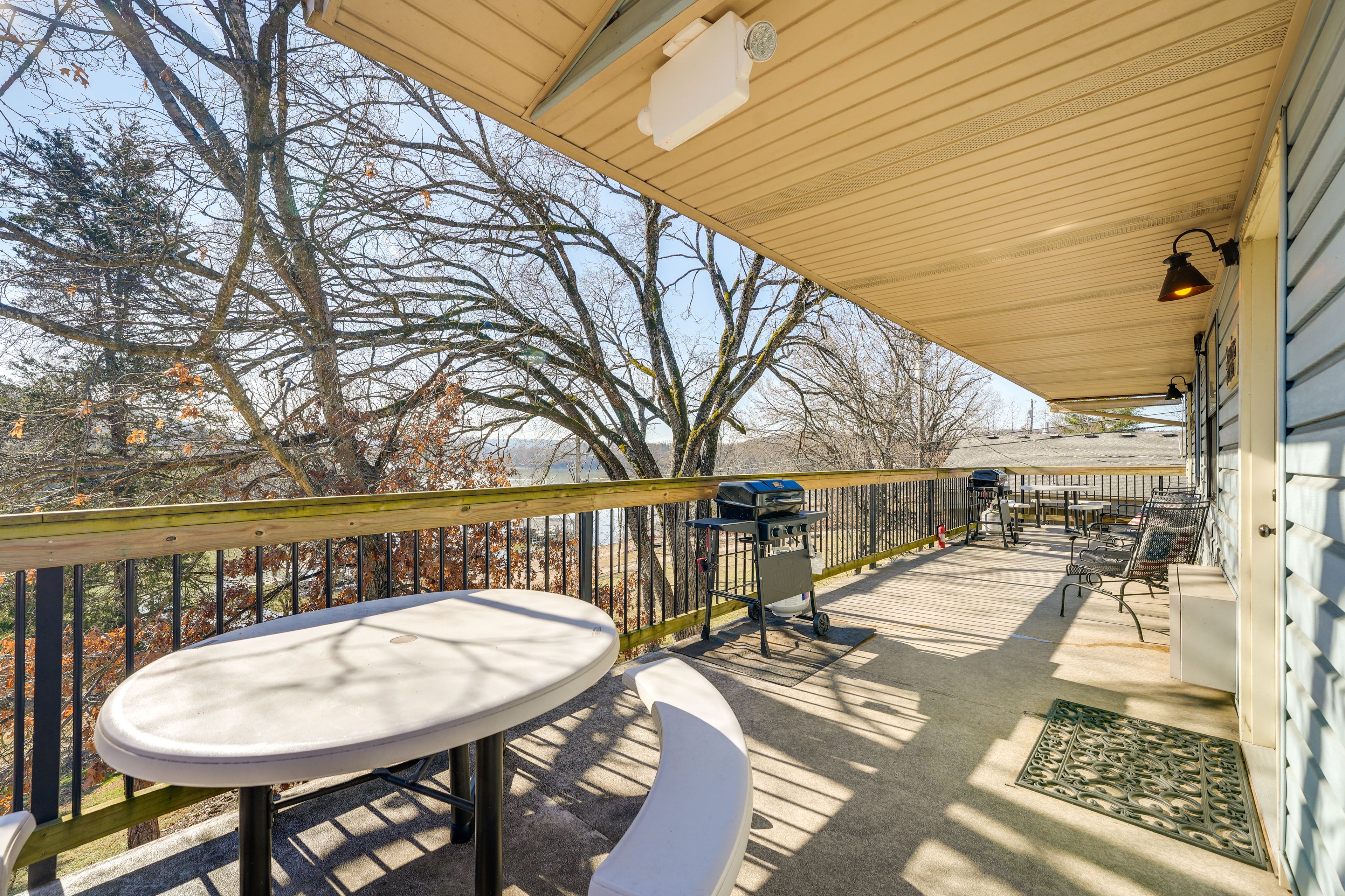 Shared Balcony | Gas Grill