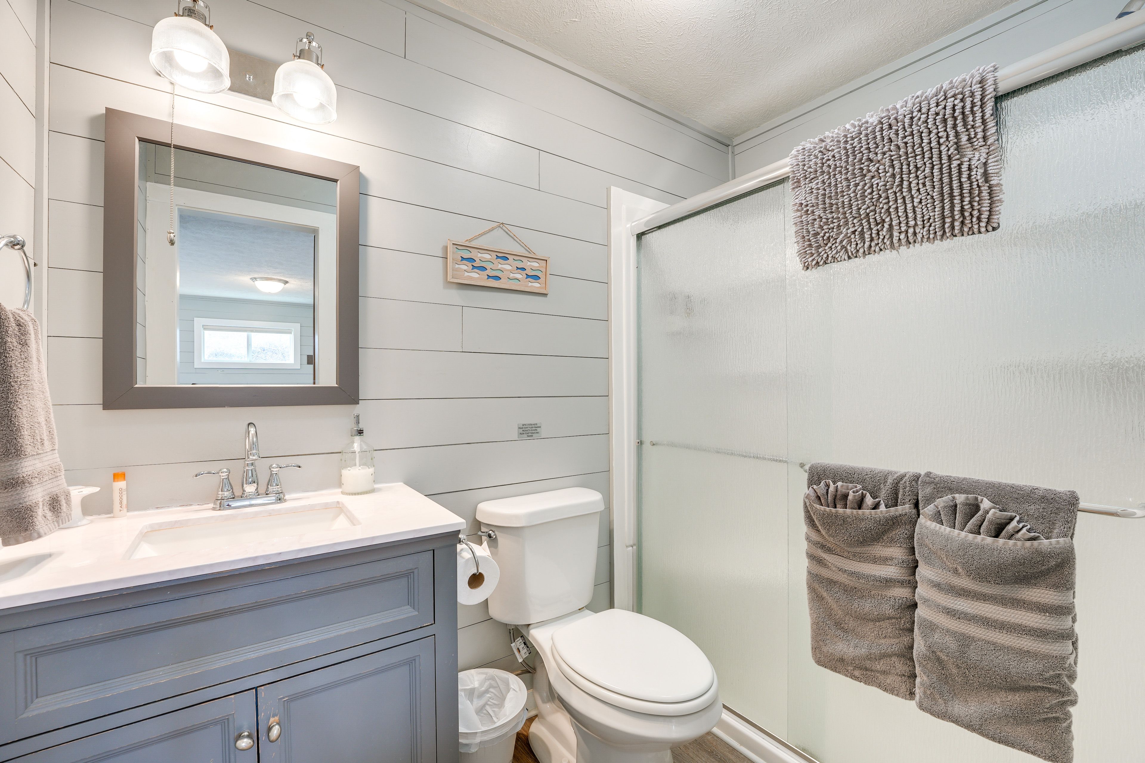 Bathroom | Towels Provided