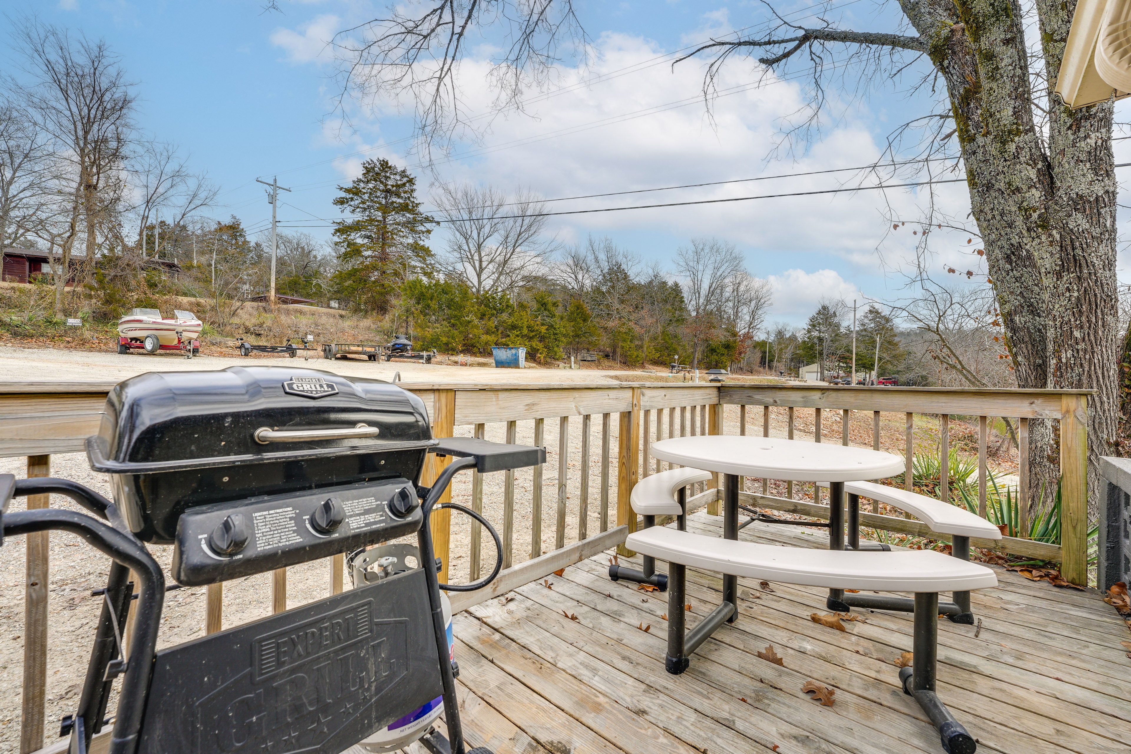 Private Deck | Gas Grill