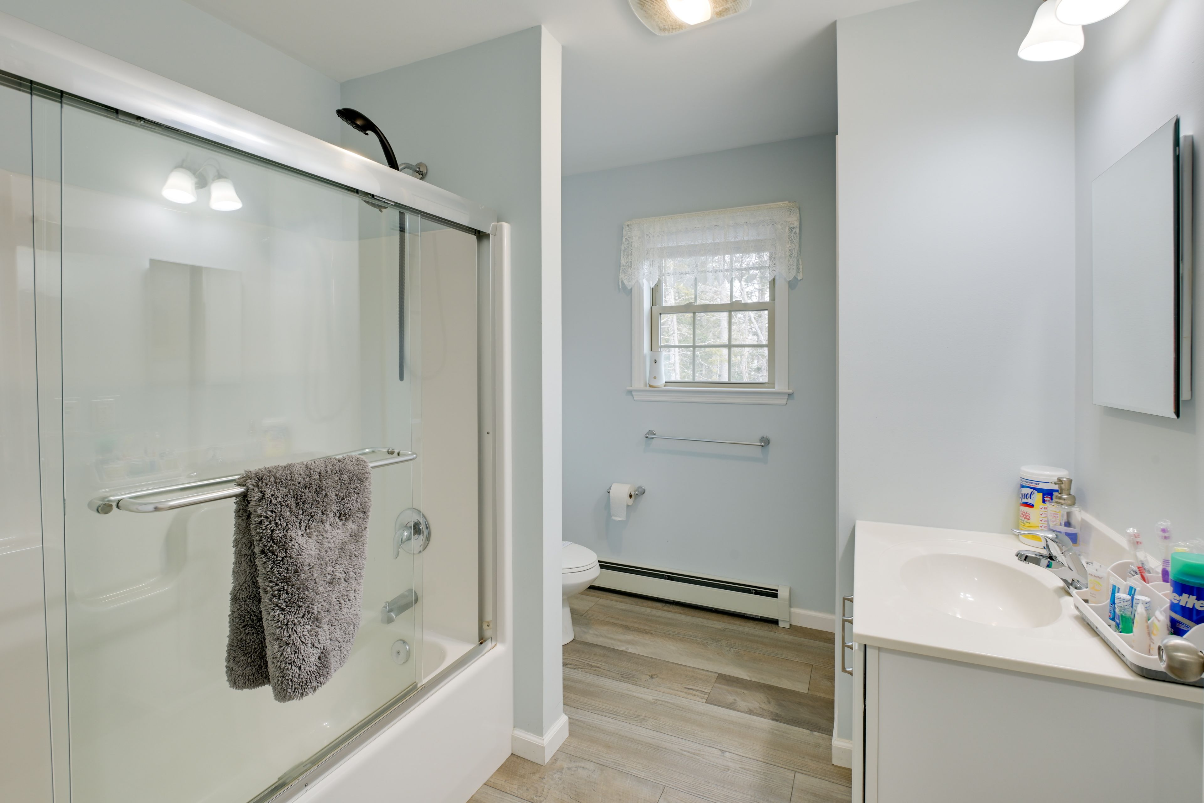 Full Bathroom | Upper Level