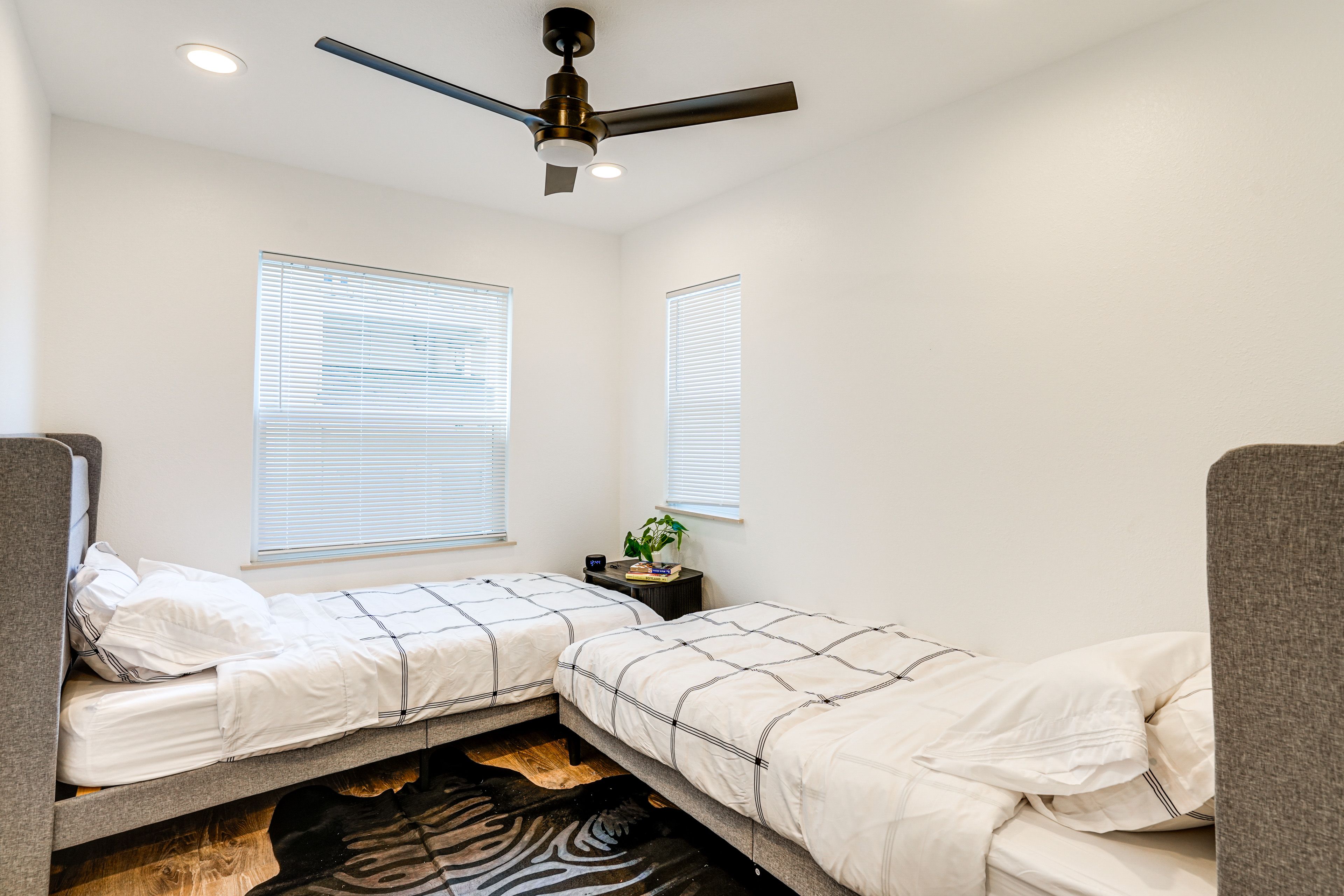 Bedroom 2 | 1st Floor | 2 Twin Beds