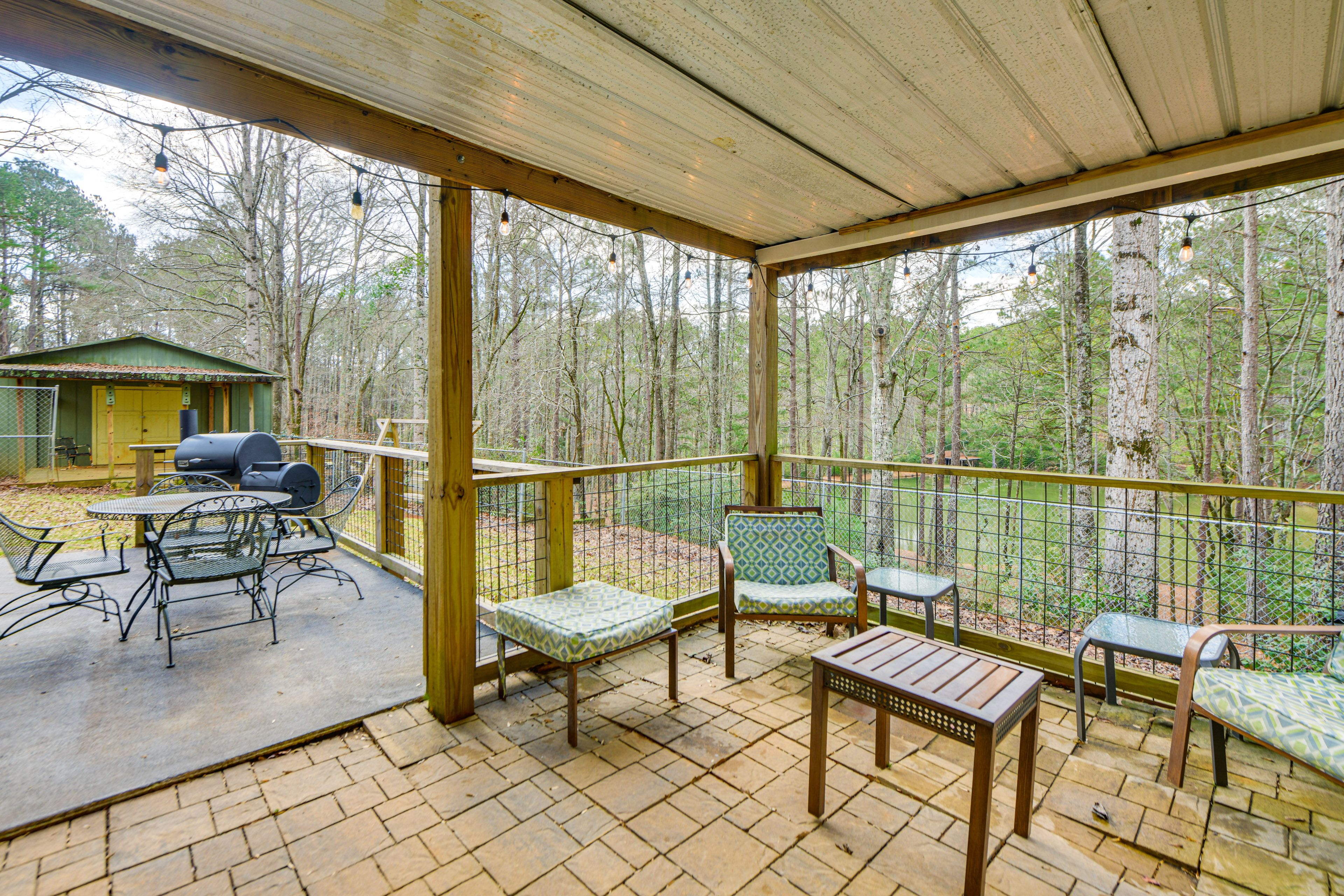 LaGrange Vacation Rental | 4BR | 3.5BA | 2,884 Sq Ft | Small Step to Enter