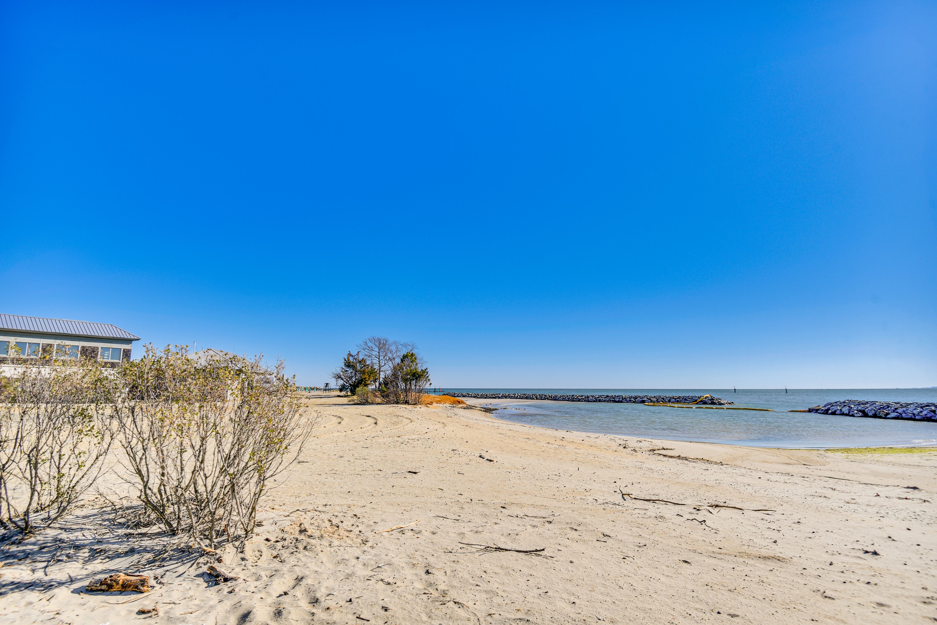 The Landing Townhomes at Windmill Point | Community Amenities | Beach Access