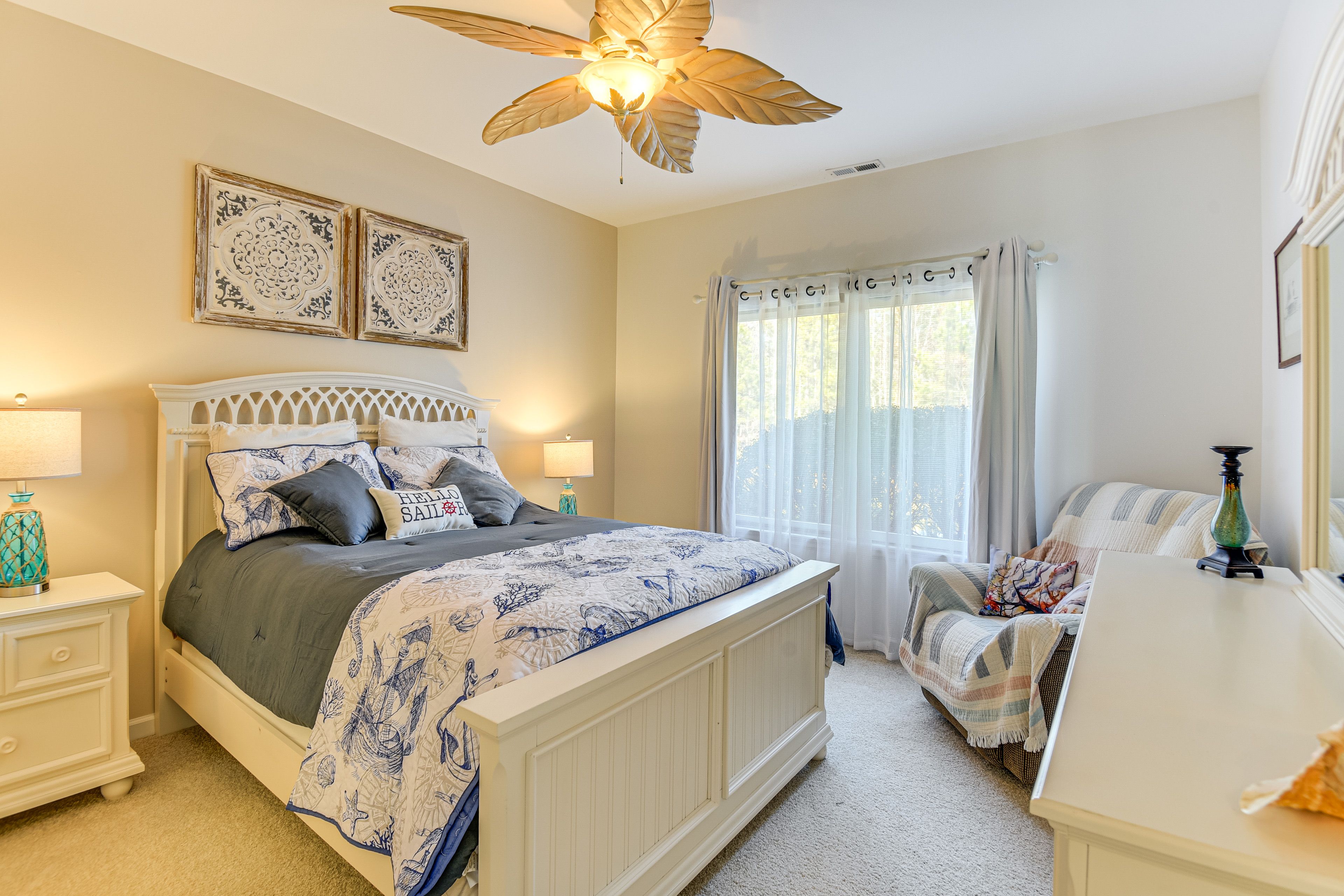 Bedroom 3 | 1st Floor | Queen Bed | Linens Provided