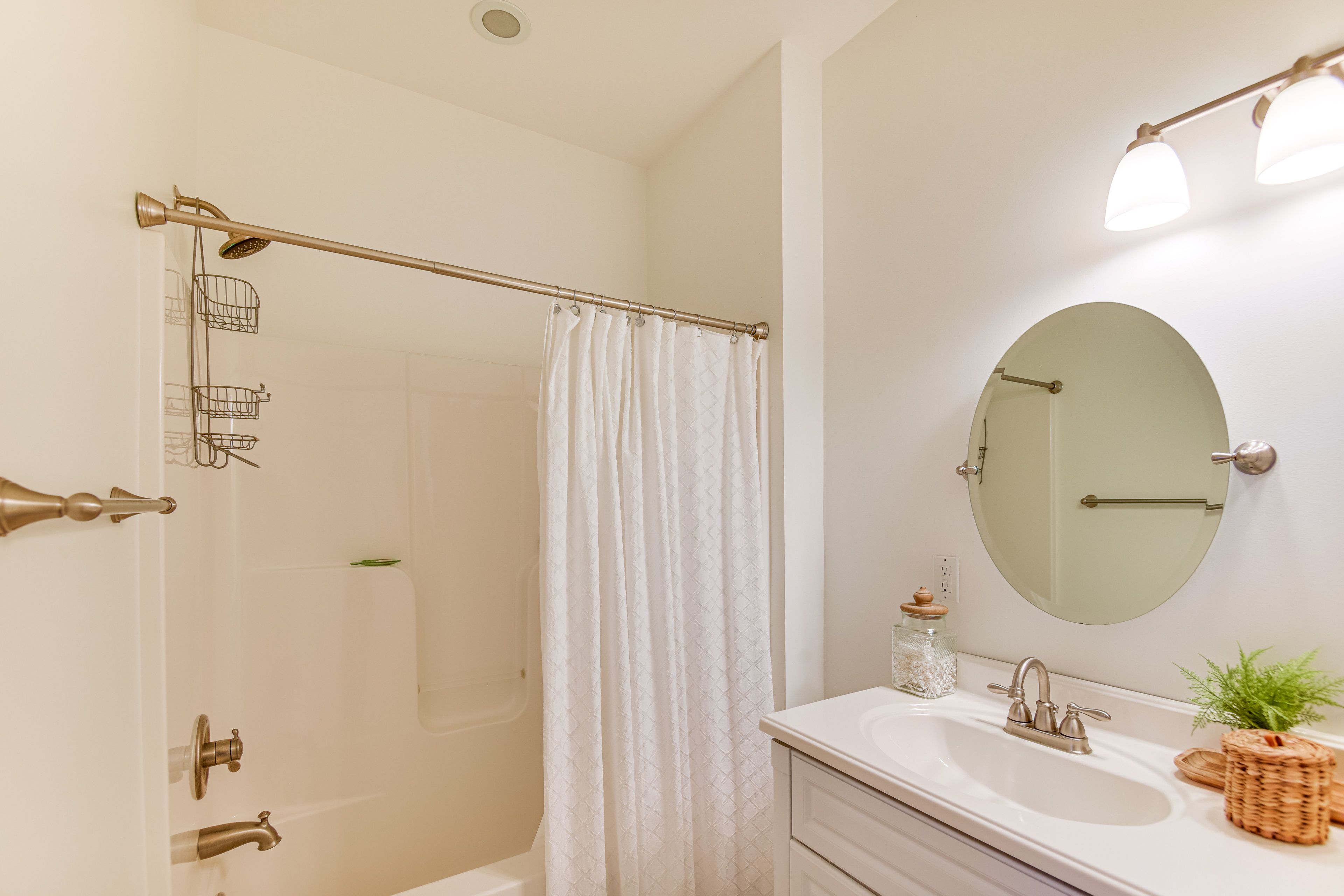 En-Suite Bathroom | 1st Floor